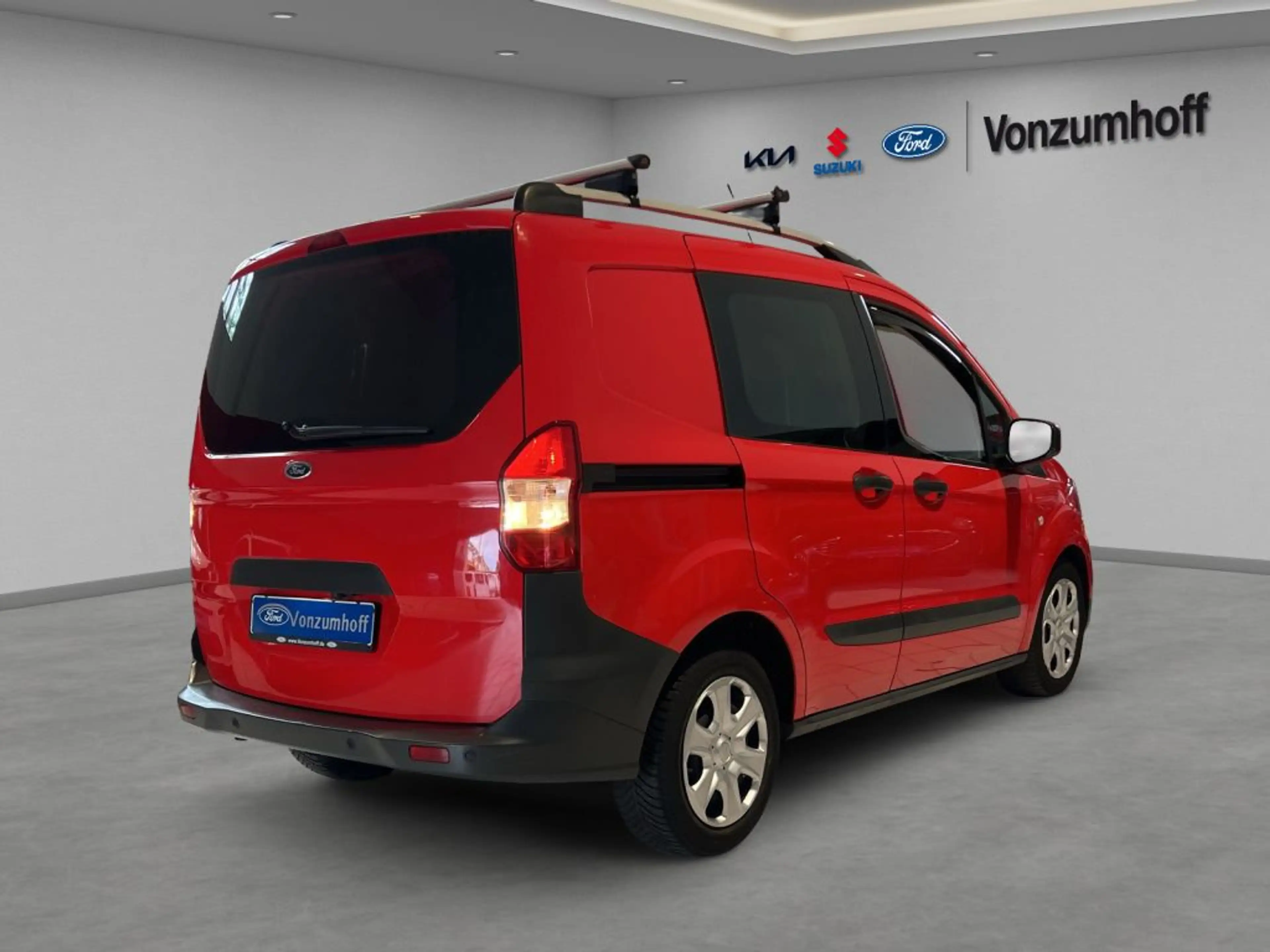 Ford Transit Courier S&S Trend — photo 3