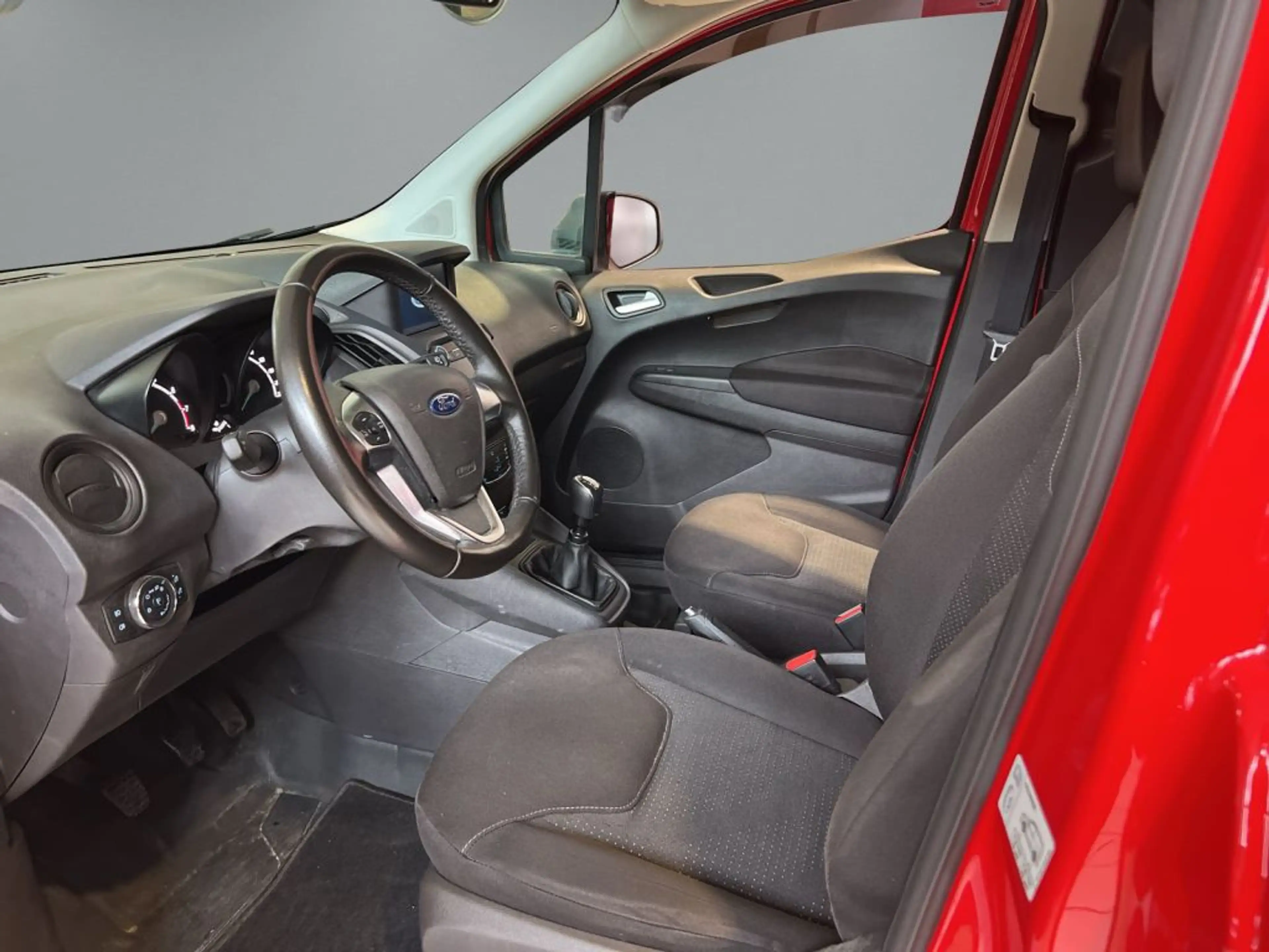 Ford Transit Courier S&S Trend — photo 5