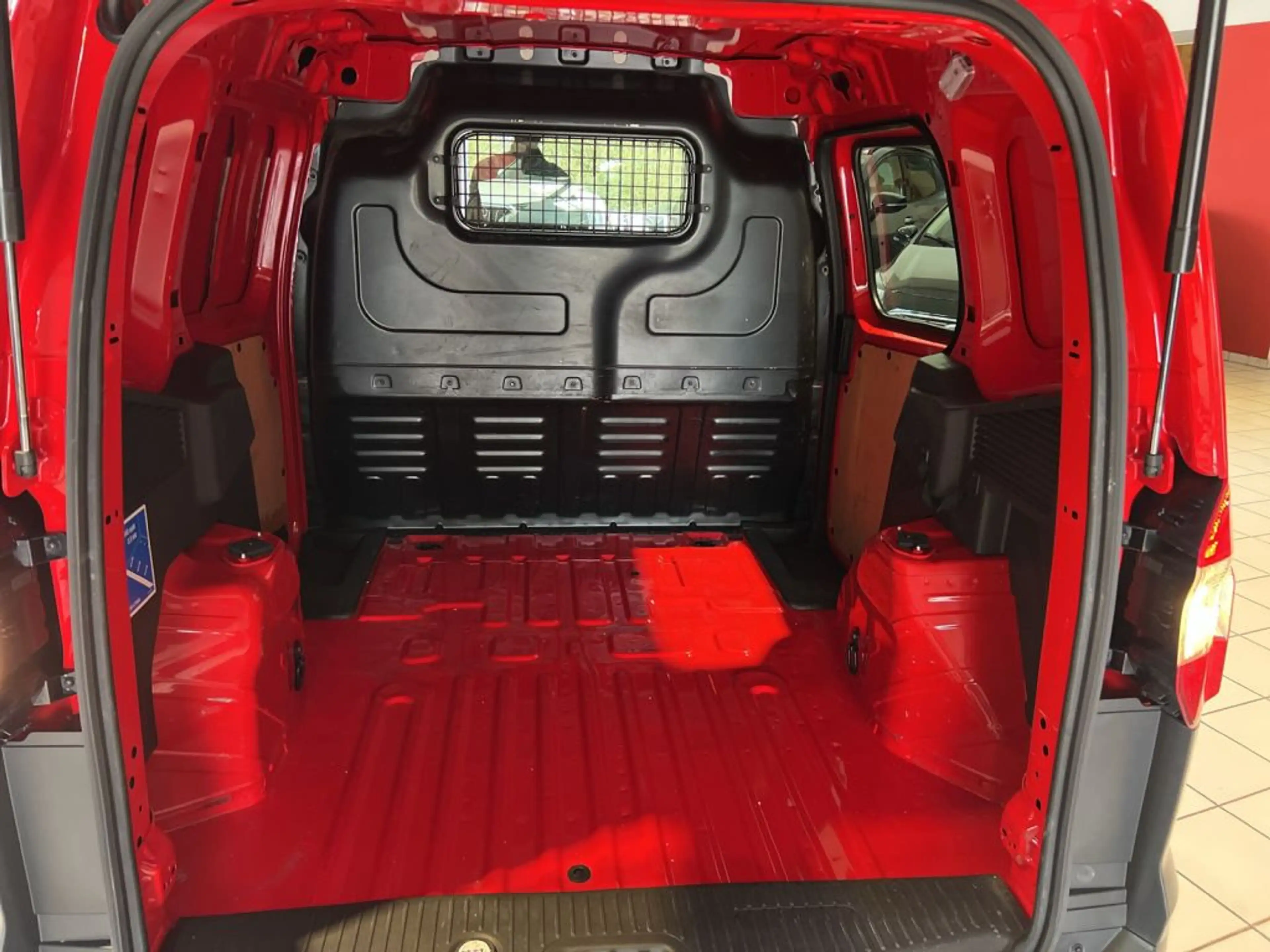 Ford Transit Courier S&S Trend — photo 14