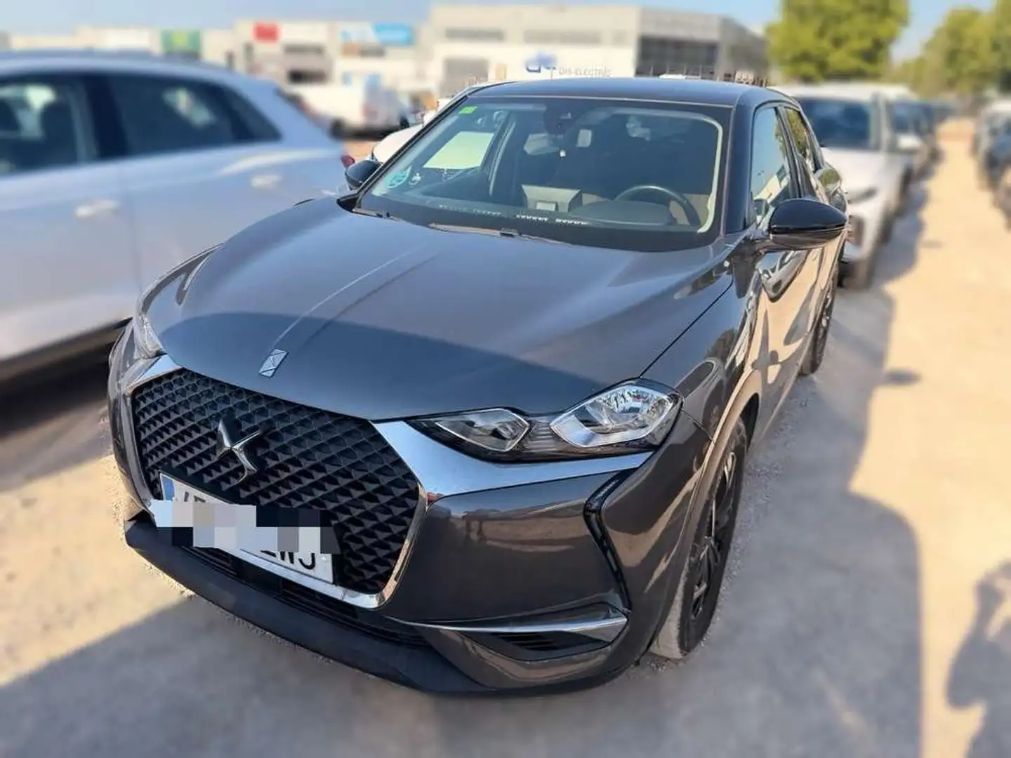 DS Automobiles DS 3 Crossback BlueHDi 81 kW Manual BASTILLE Gris - 2