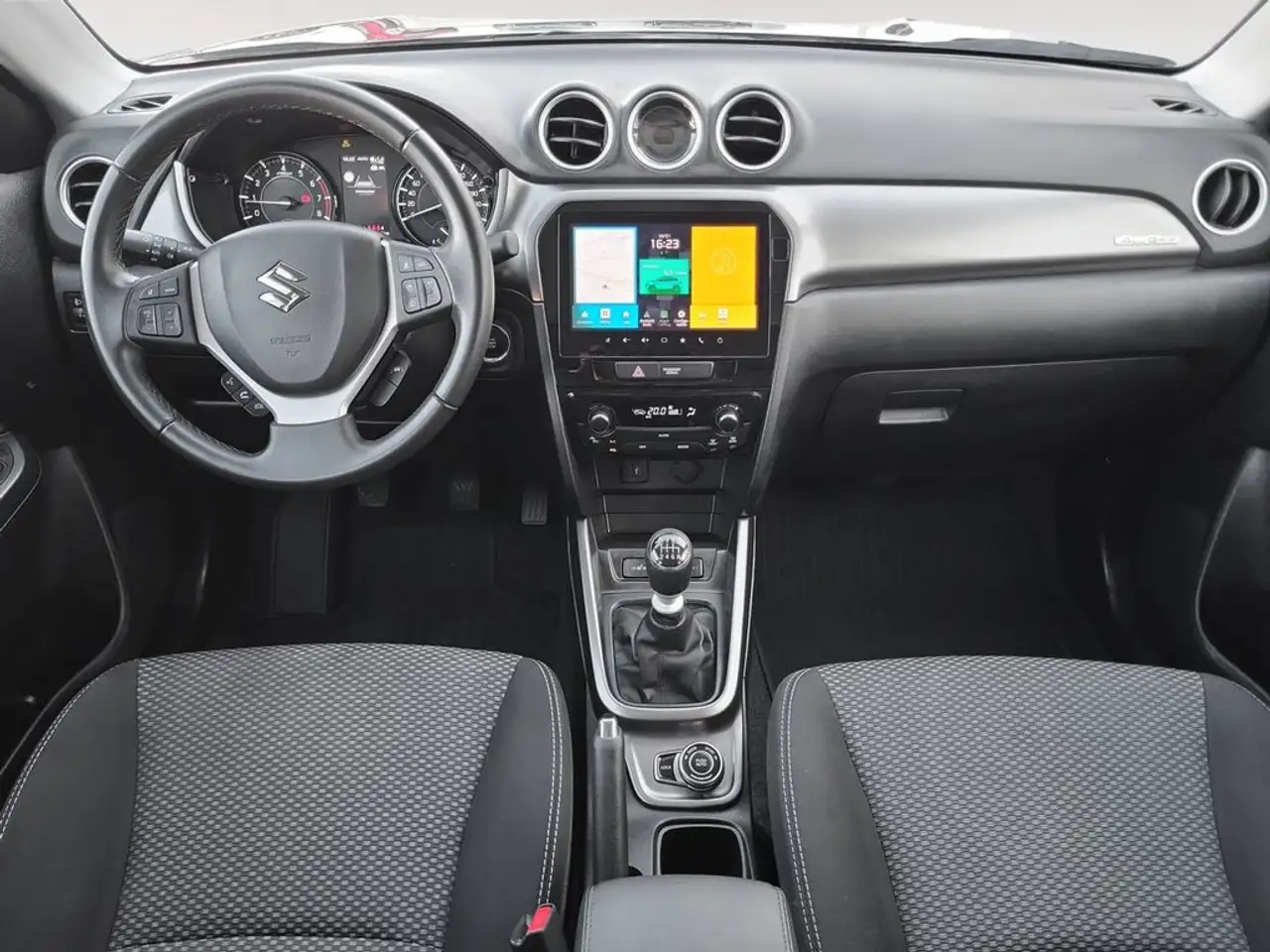 2025 Suzuki Vitara 1.4T Mild Hybrid S2 4WD, photograph 8