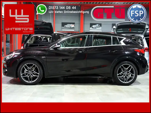 Infiniti Q30 s 2.0 AWD Sport / Alcantara / LED / 19 Zoll