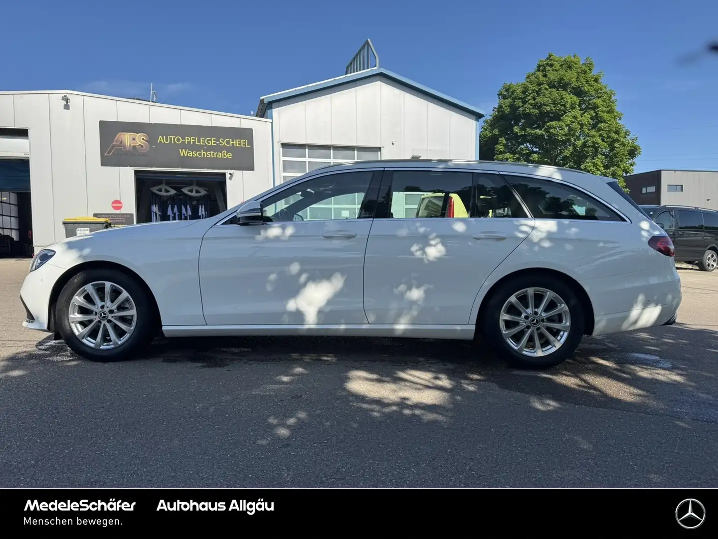 Mercedes-Benz E 220 E 220 d T Avantgarde Standheiz Burme LED Leder Tel Weiß - 2