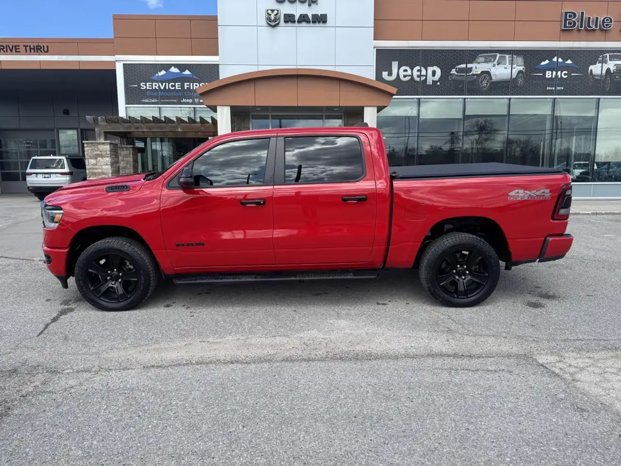 RAM 1500 снимка RAM 1500