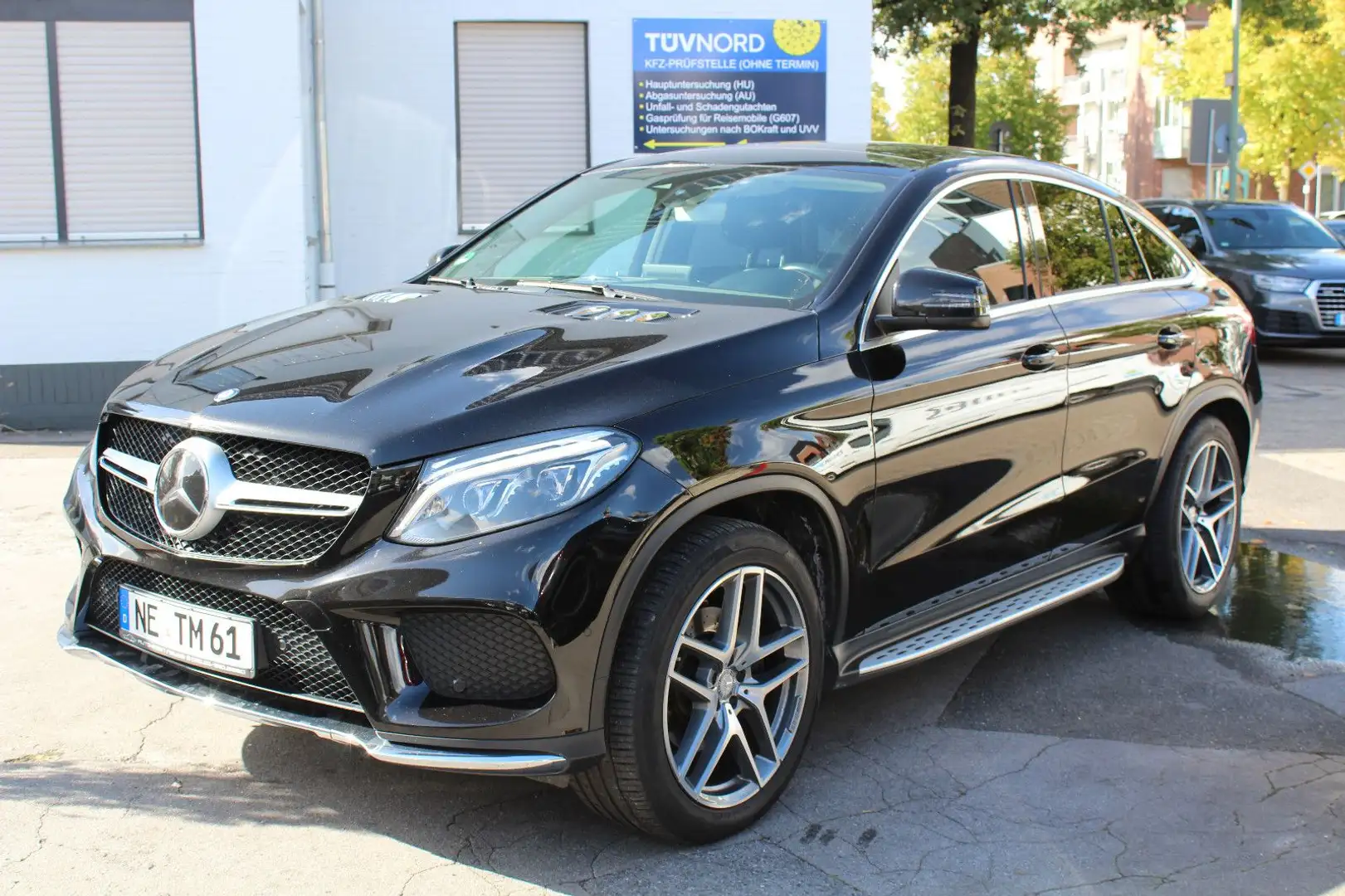 Mercedes-Benz GLE 350 d 4MATIC AMG Line+PANO+Airmatic DC+KAMERA Schwarz - 1