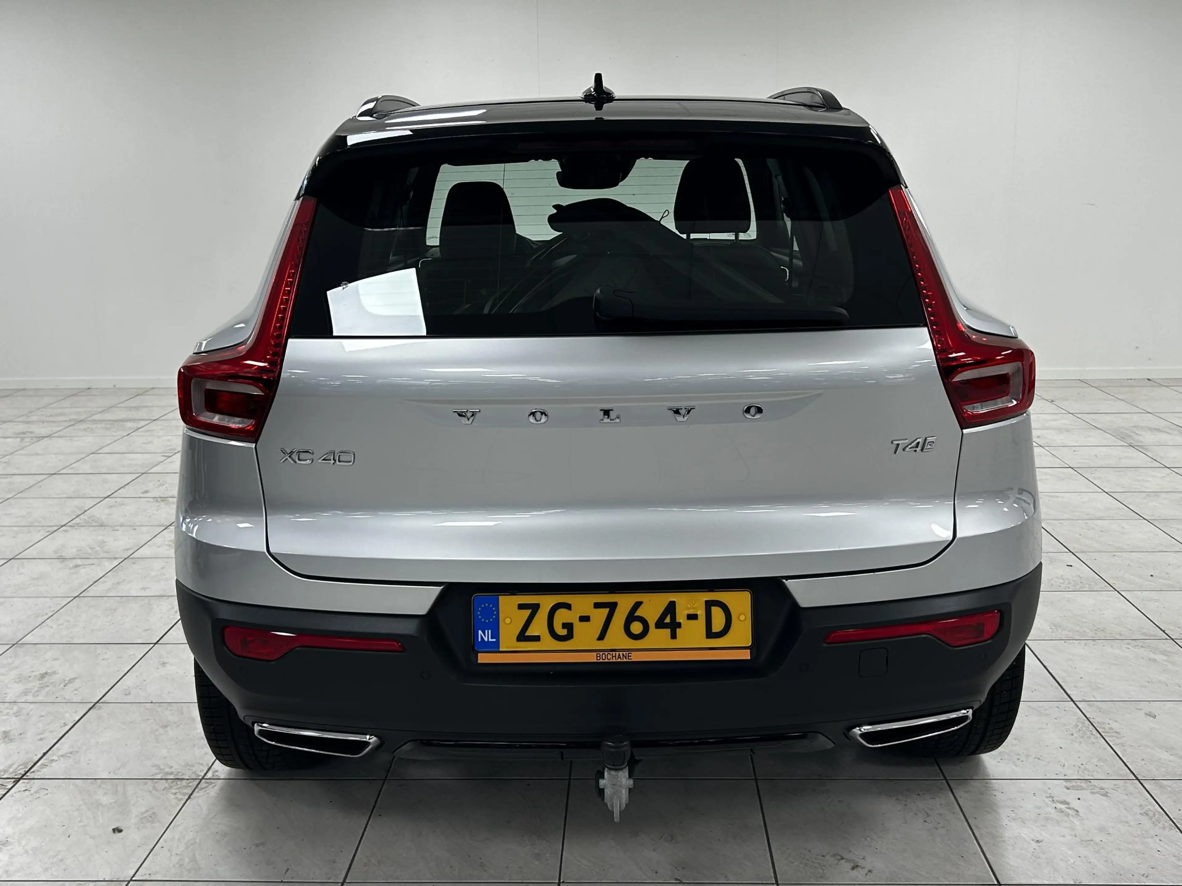 Volvo XC40 2.0 T4 R-Design NAVIGATIE | WEGKLAPBARE TREKHAAK | — photo 17