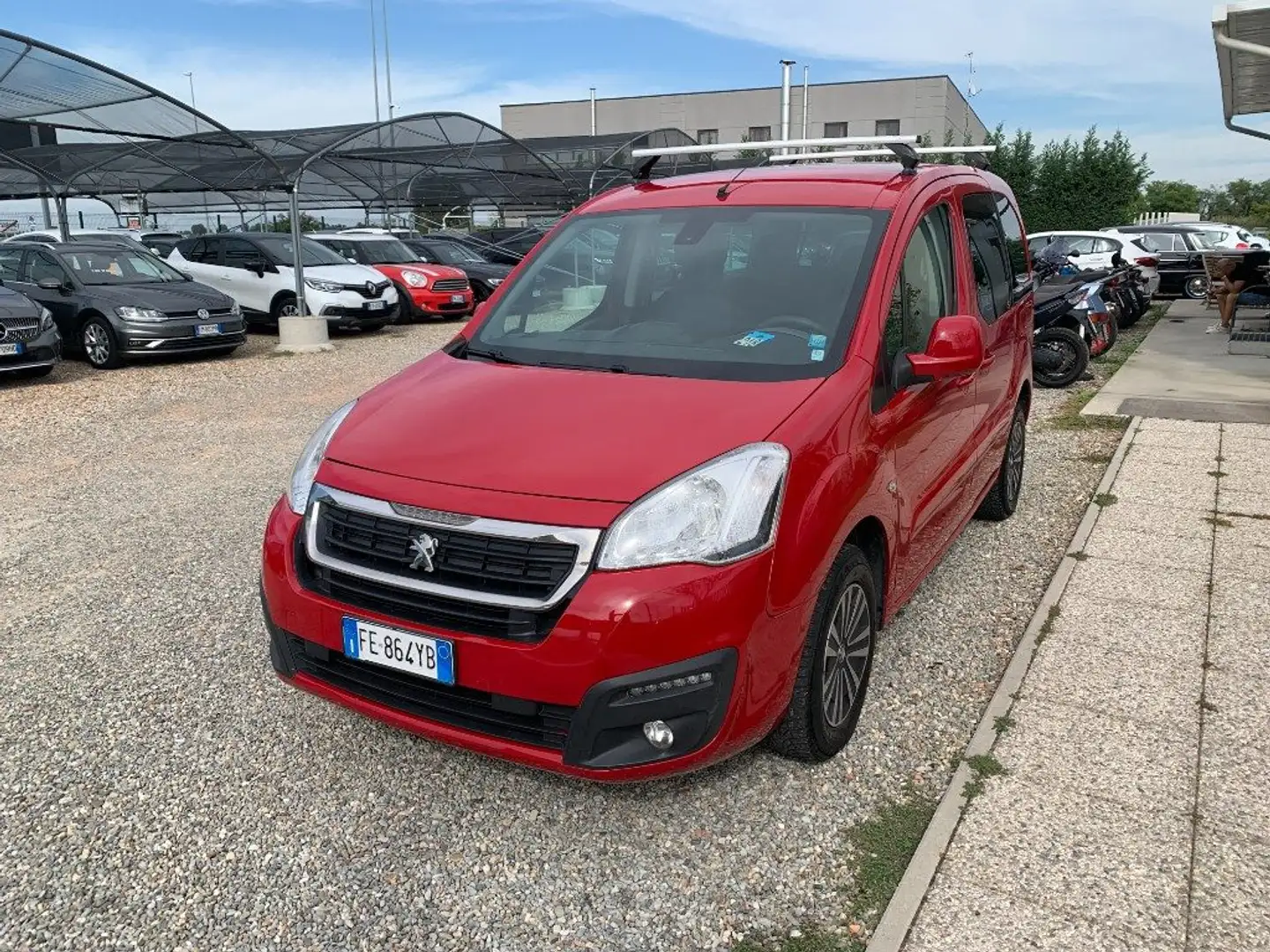 Peugeot Partner Tepee BlueHDi 120 S&S Active Rosso - 1