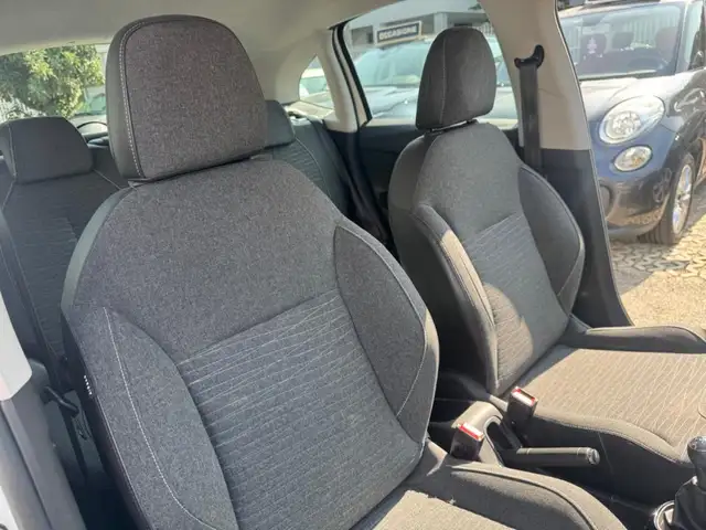 Citroen C3 view 12
