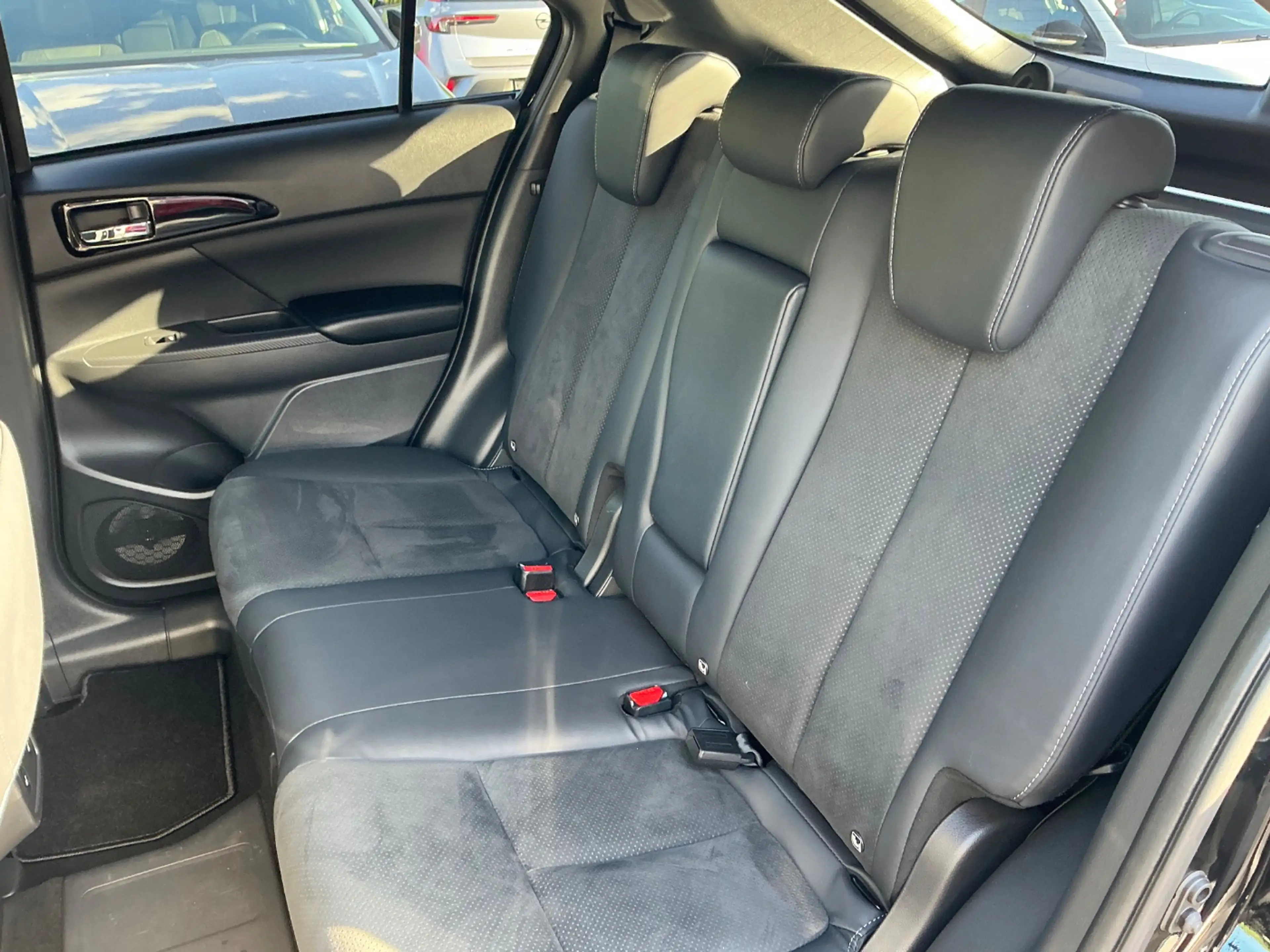 Mitsubishi Eclipse Cross 2.4 Select Black Allrad! Wenig KM! — photo 8