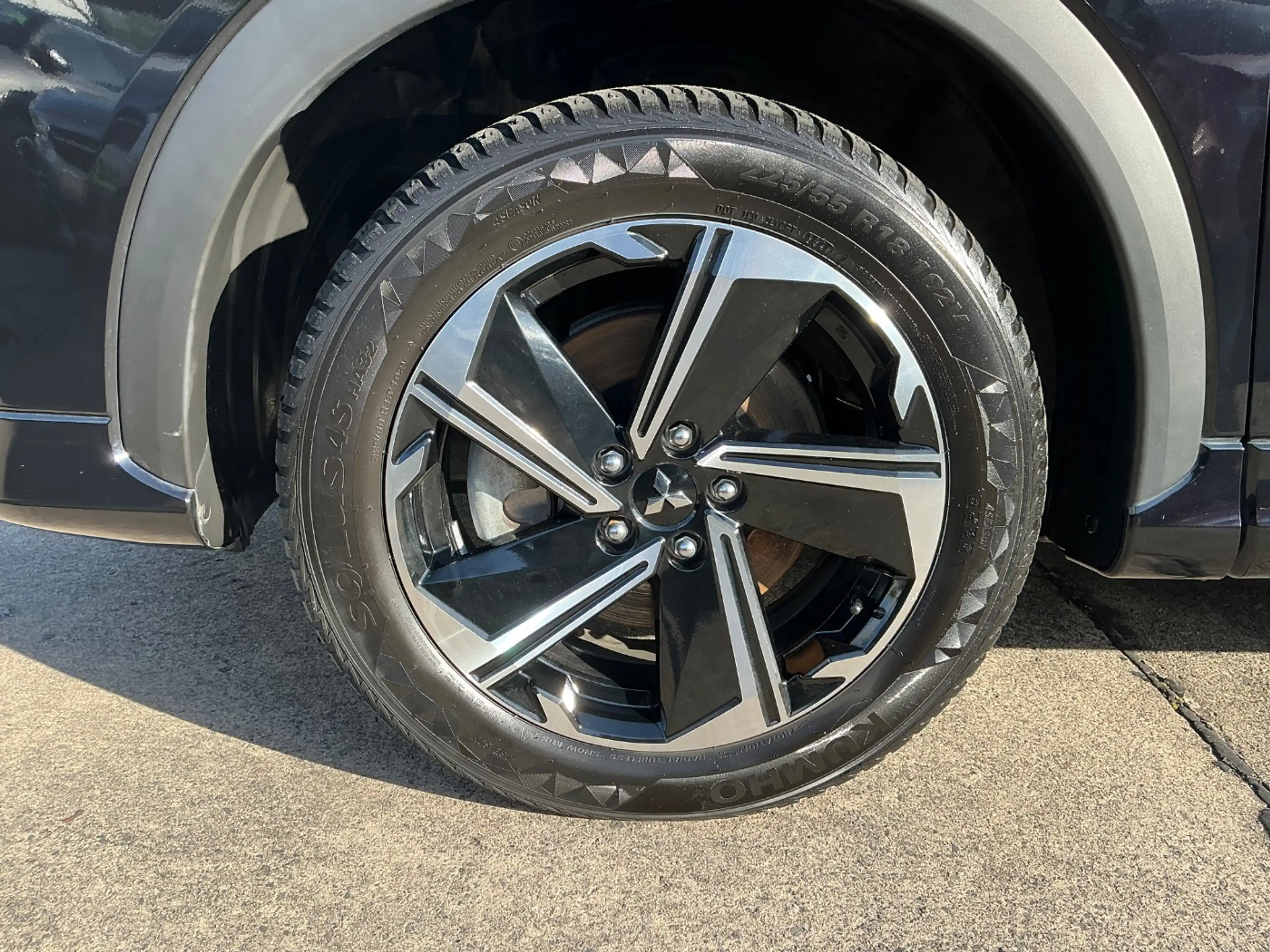 Mitsubishi Eclipse Cross 2.4 Select Black Allrad! Wenig KM! — photo 3