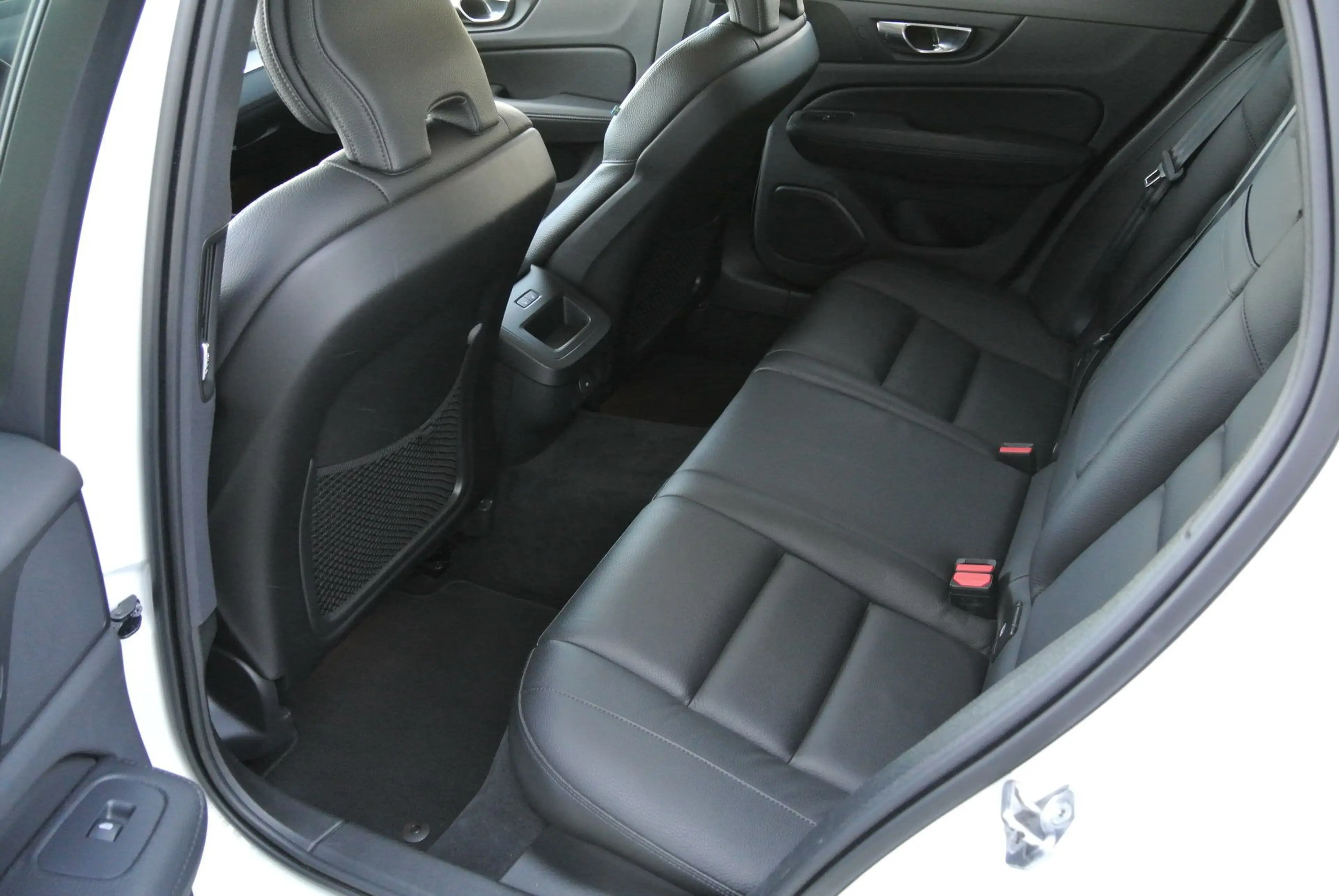 Volvo V60 Cross Country 2.0 B4 MHEV Geartronic 8g, AWD * LEDER * LED * — photo 7