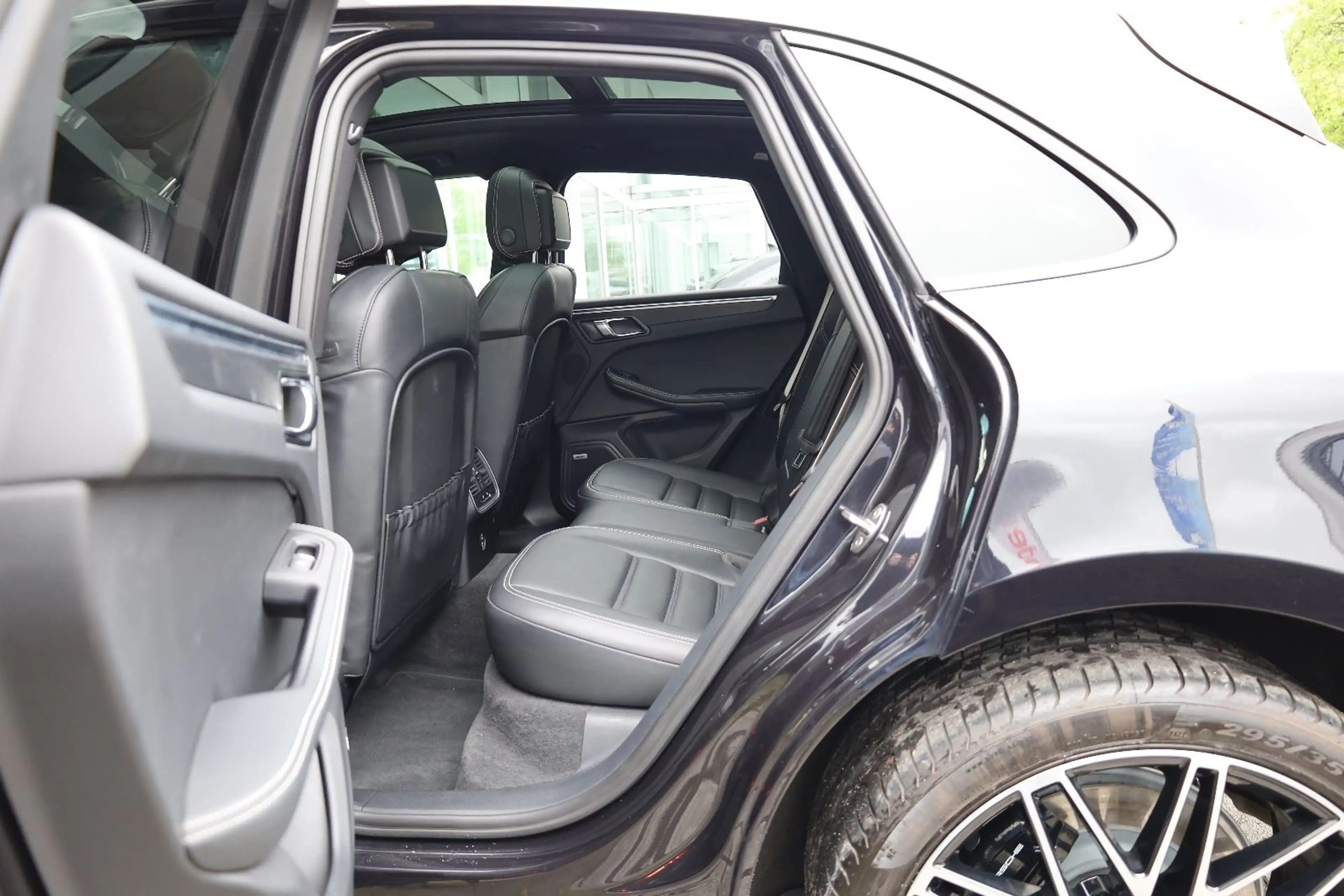 Porsche Macan GTS/PANO/BOSÉ/4xSHZ/SBL/LHZ/AIRMATIC/R21 — photo 18