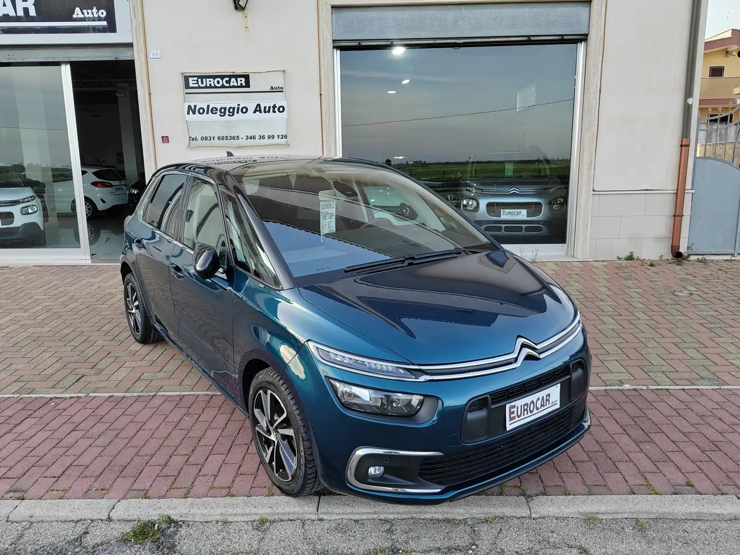 Citroen C4 SpaceTourer 1.5 BlueHDi 130cv Ses Feel Verde - 2
