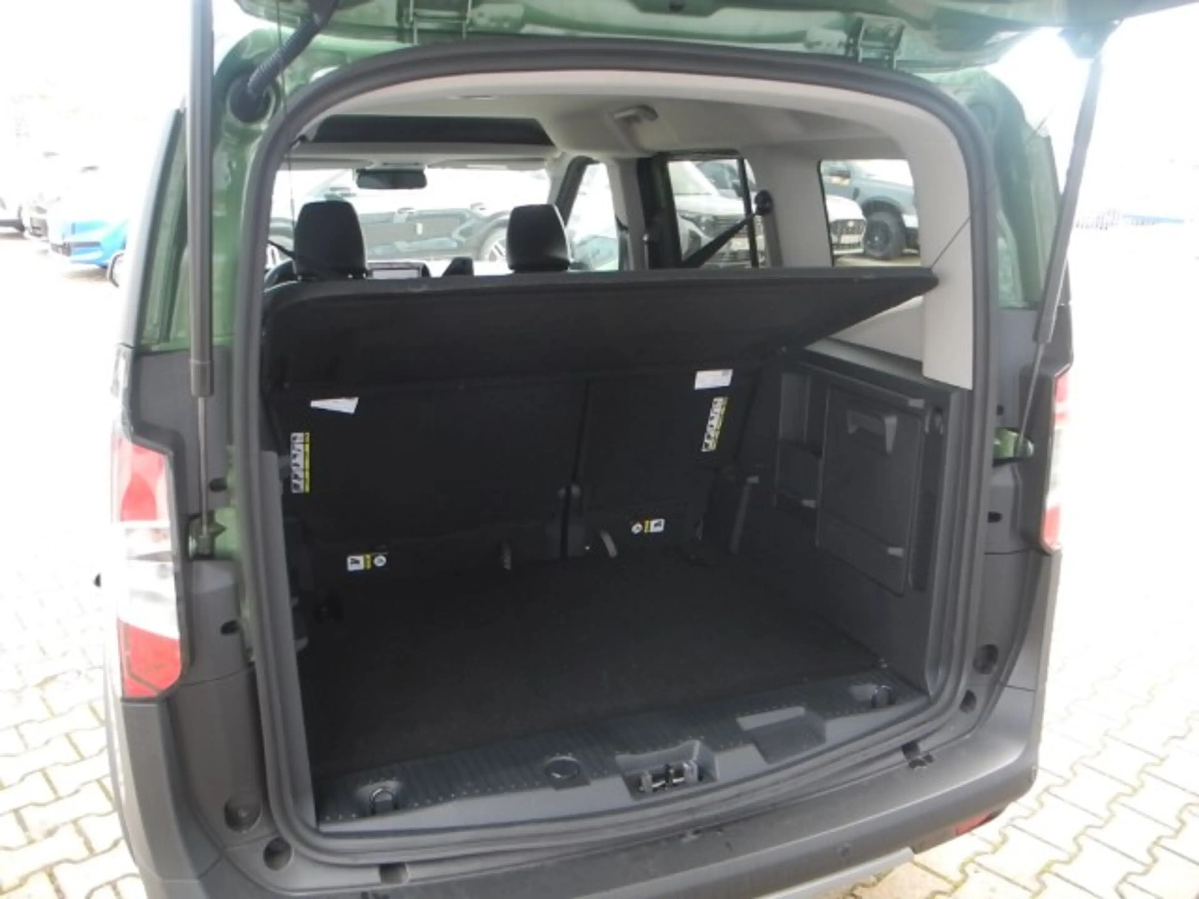 Ford Tourneo Courier ACTIVE - Winter-Pak., Dach weiß, Navi, LED Tfl. — photo 8