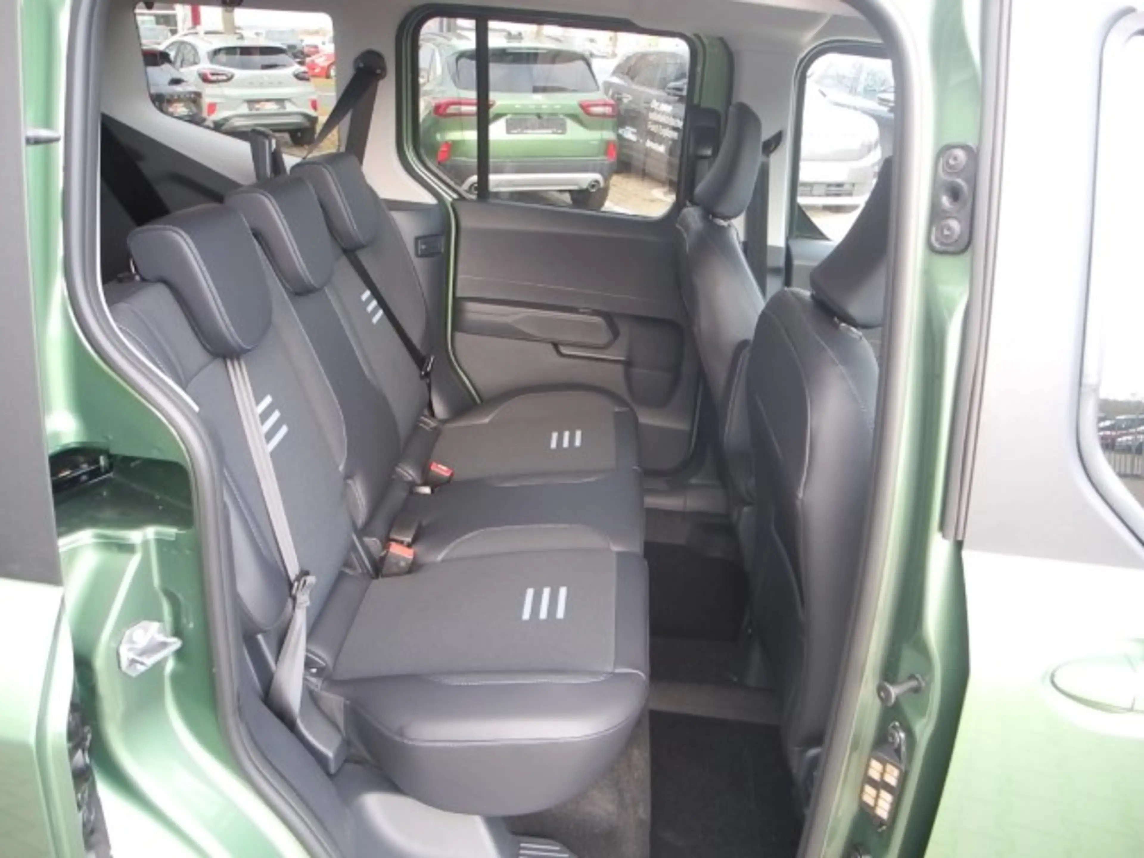 Ford Tourneo Courier ACTIVE - Winter-Pak., Dach weiß, Navi, LED Tfl. — photo 7