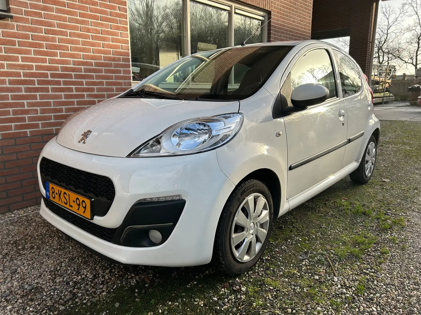 Peugeot 107 1.0 Active leder bekleding airco Blanc - 1