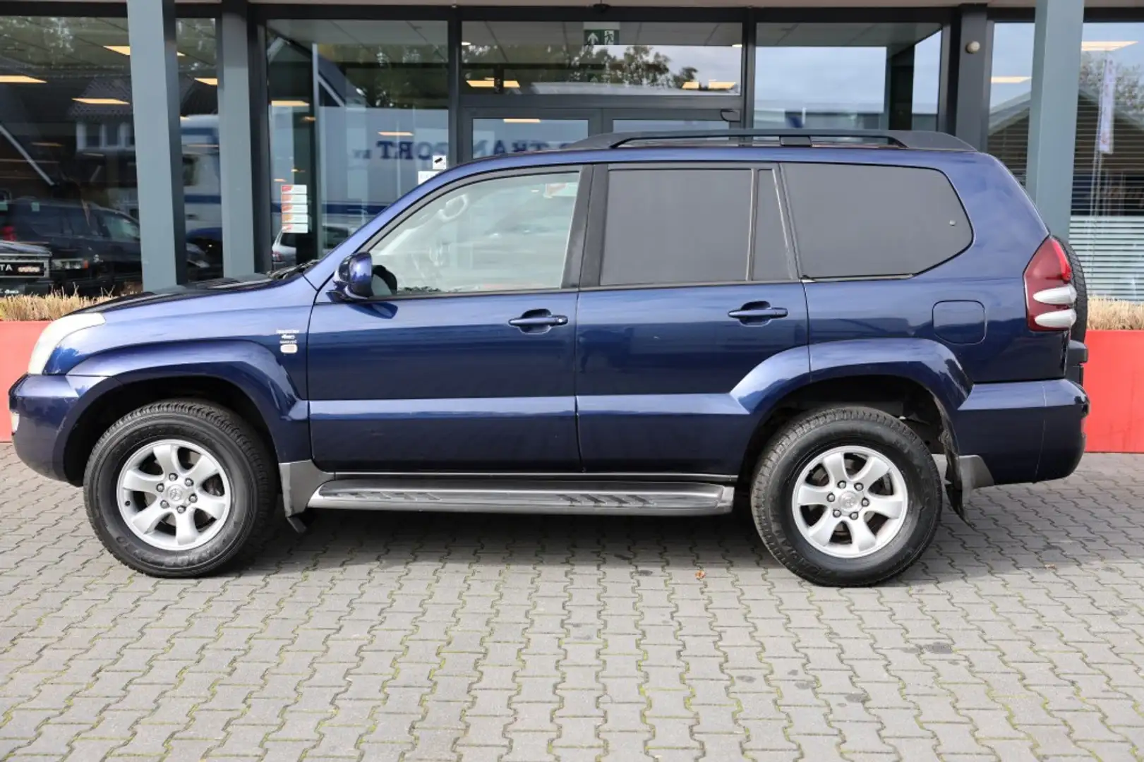 Toyota Land Cruiser 3.0 D-4D 5DRS VX A/T VAN MARGE ( ROEST SCHADE ) Azul - 2