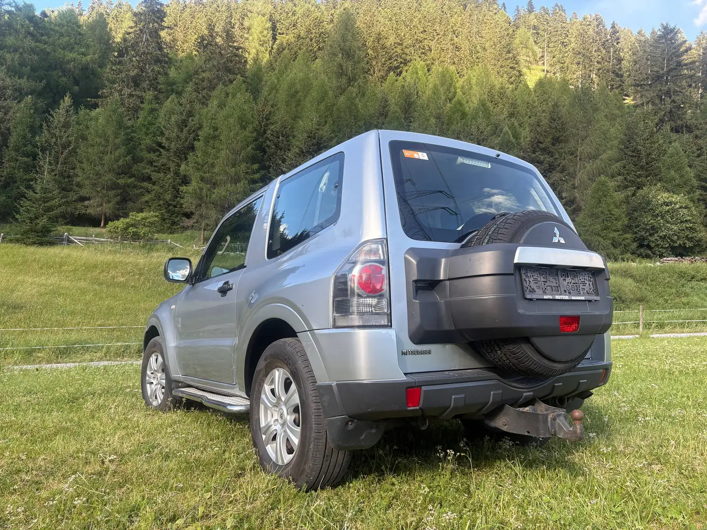 Mitsubishi Pajero Pajero Austria Edition 35 3,2 DI-D TD Austria Edition Silber - 2