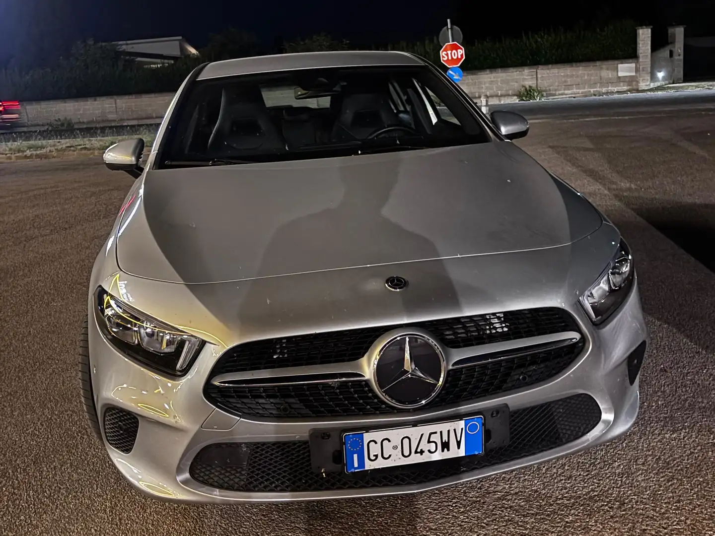 Mercedes-Benz 180 sport Argintiu - 1