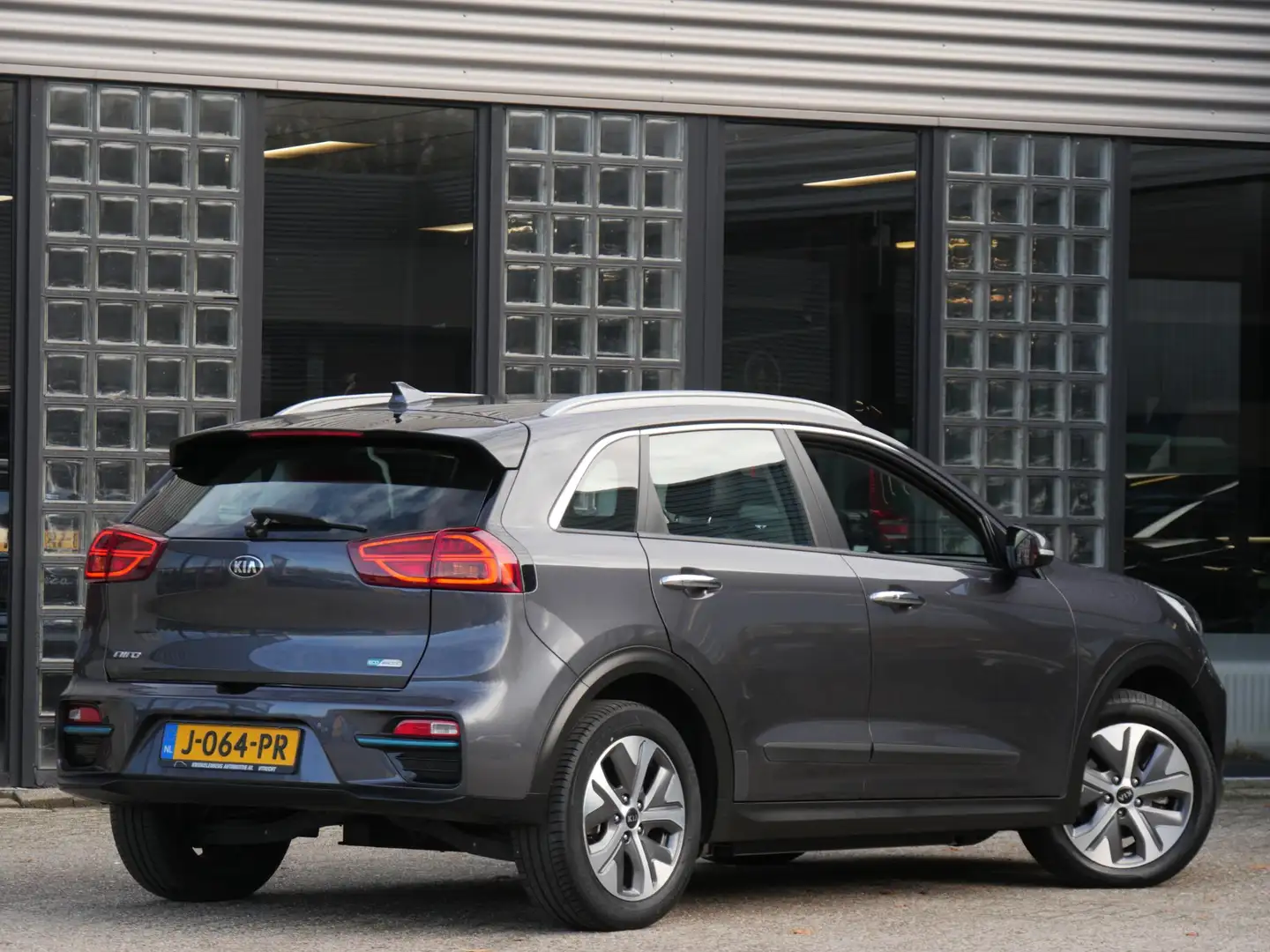 Kia e-Niro 64kWh 3-FASE/ SOH 100%/ DYNAMICLINE Grigio - 2