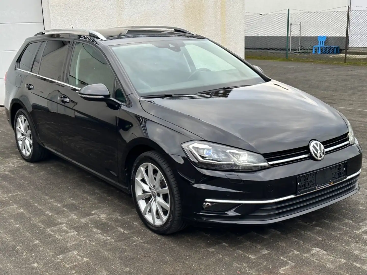 Volkswagen Golf VII Variant Highline ACC|SPUR|BLINDSPOT|LED Noir - 1