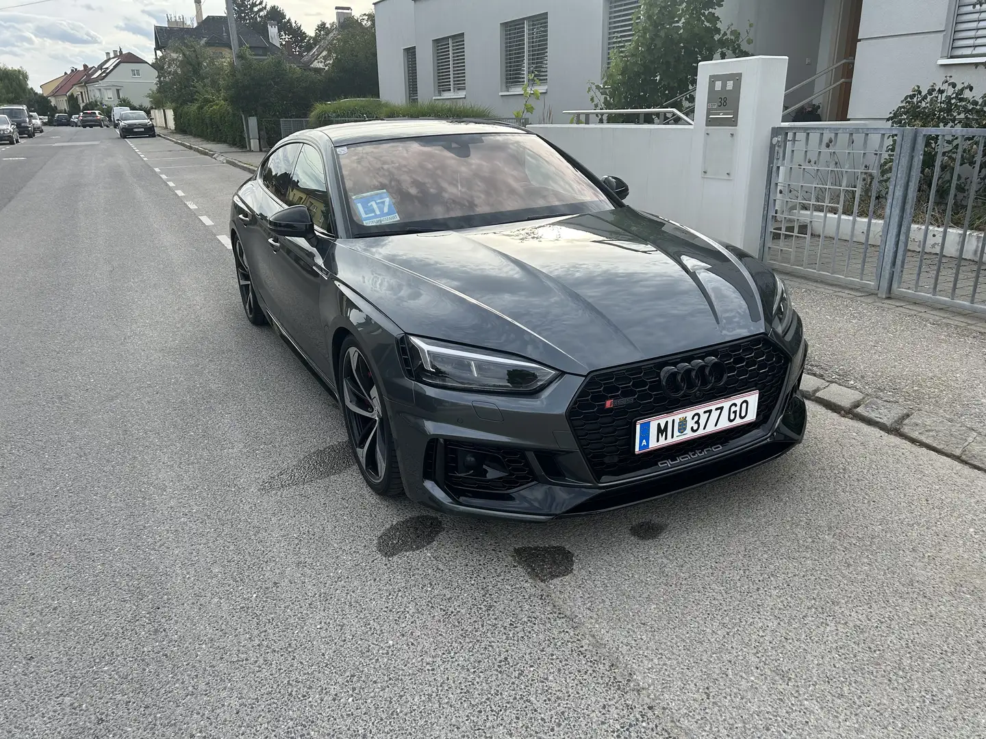 Audi RS5 Coupé 2,9 TFSI quattro Tiptronic Soortback Grau - 2