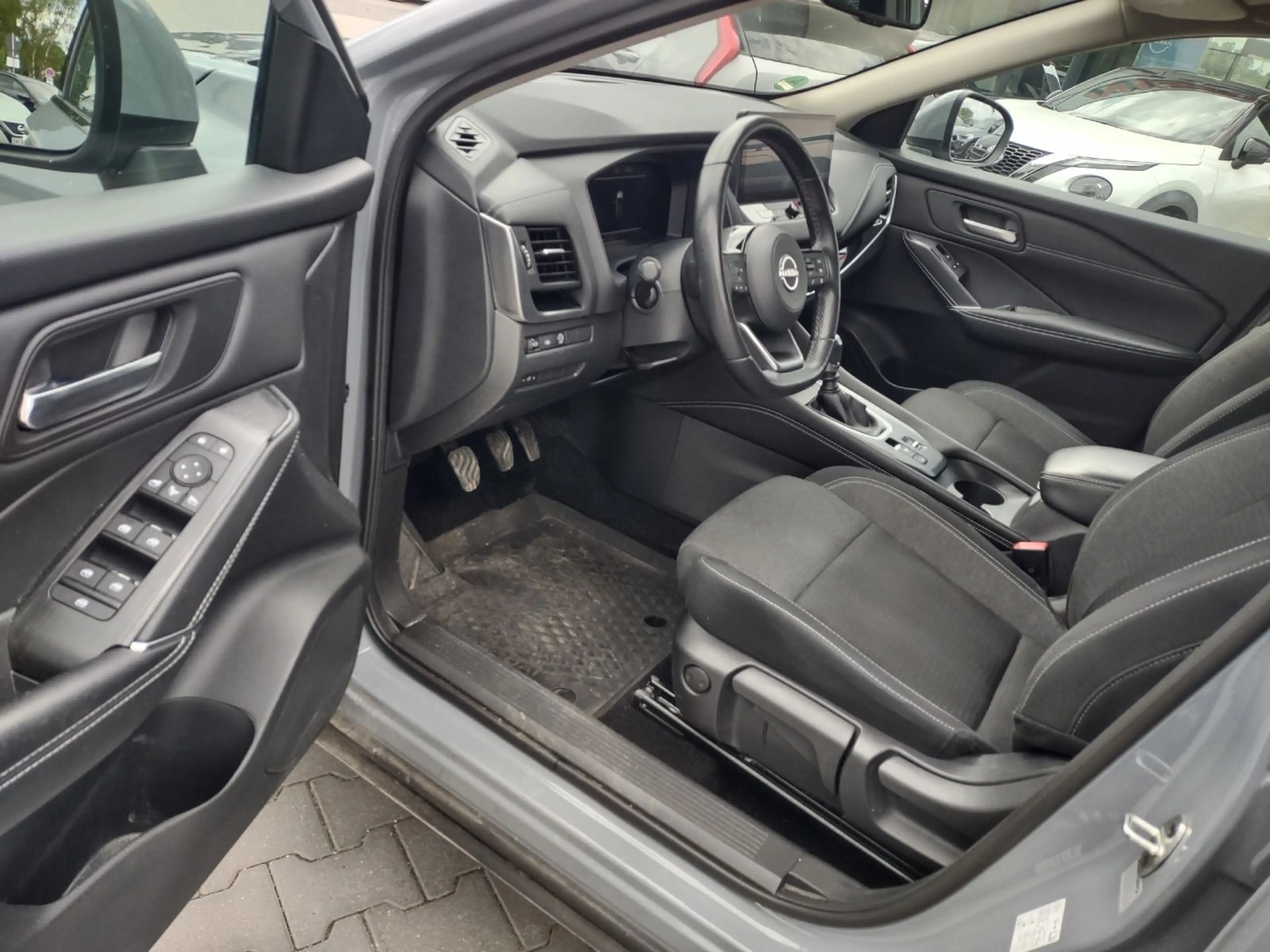 Nissan Qashqai N-Connecta 1.3DIG-T 140 MHEV / NAVI / Wi — photo 14