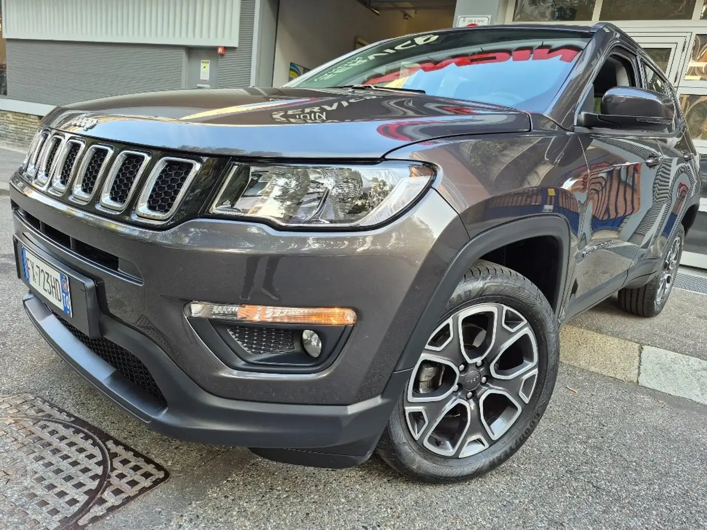 Jeep Compass Compass 2.0 M-jet 16v 140cv 4WD "Business" + 18"!! Grijs - 1
