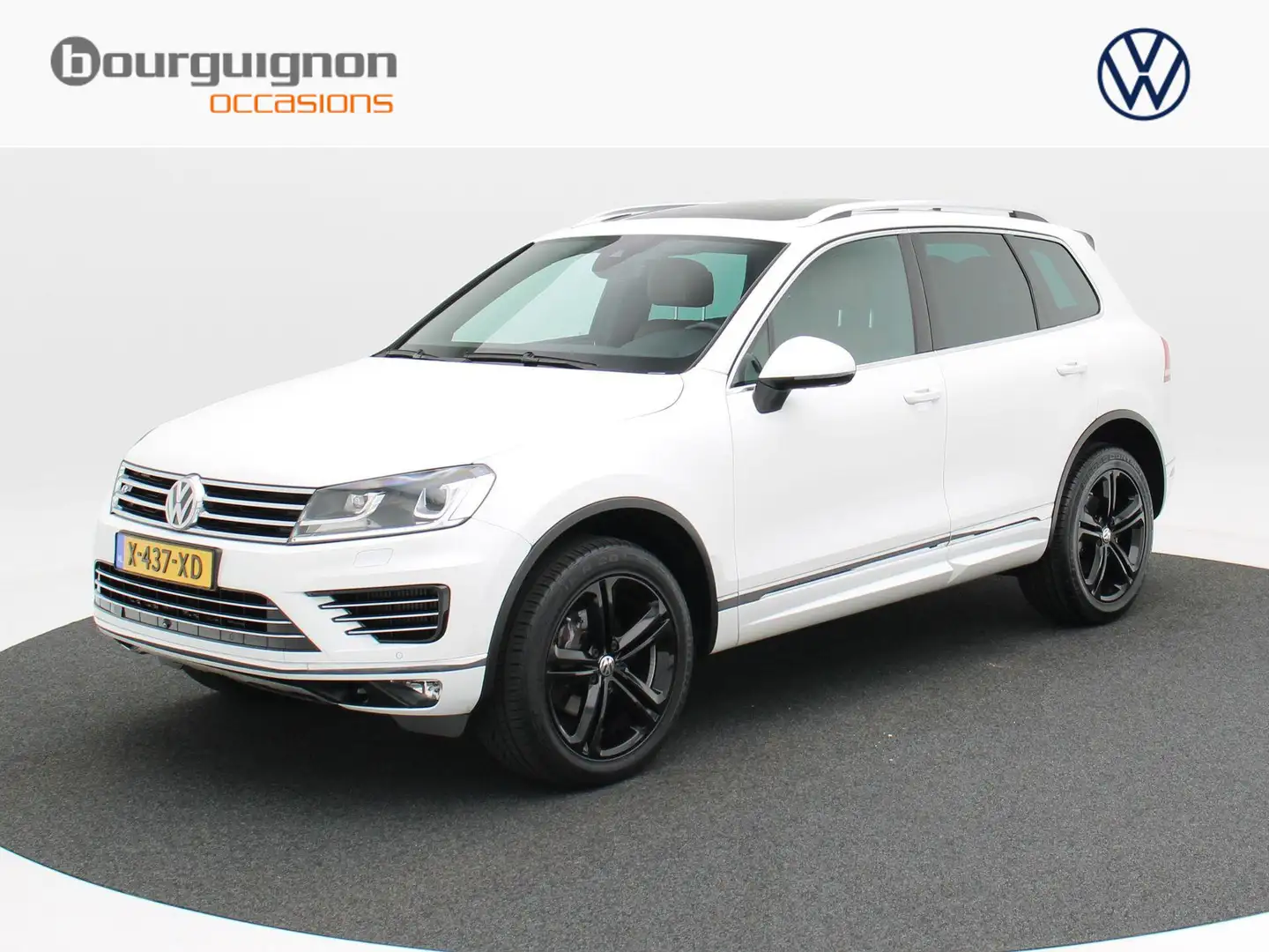 Volkswagen Touareg 3.0 TDi 262 Pk Automaat R-Line | Adaptive Cruise | Wit - 1