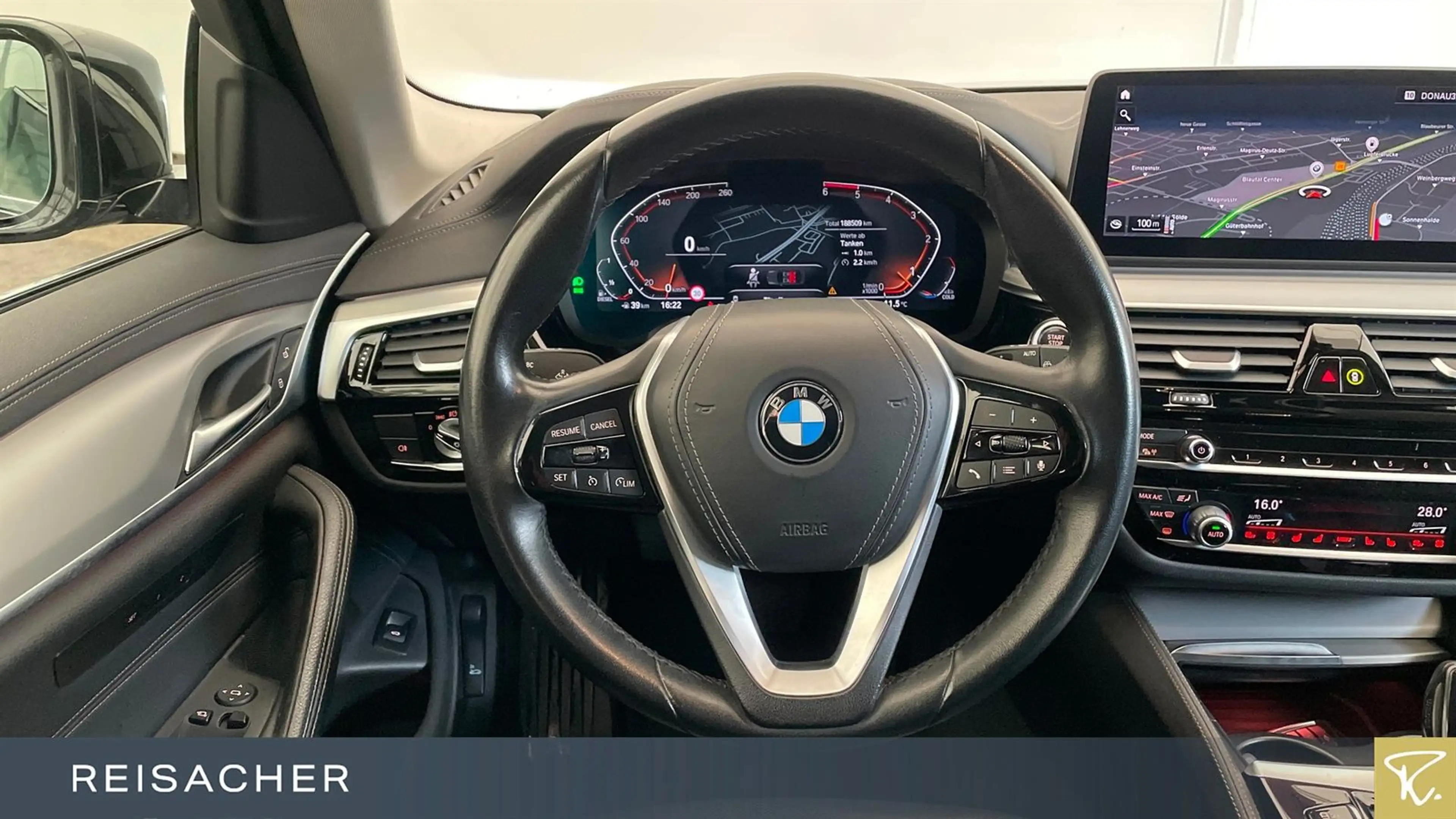 BMW 530 d xDrive Luxury-Line AHK LCPro RFK PDC HUD 18 — photo 5