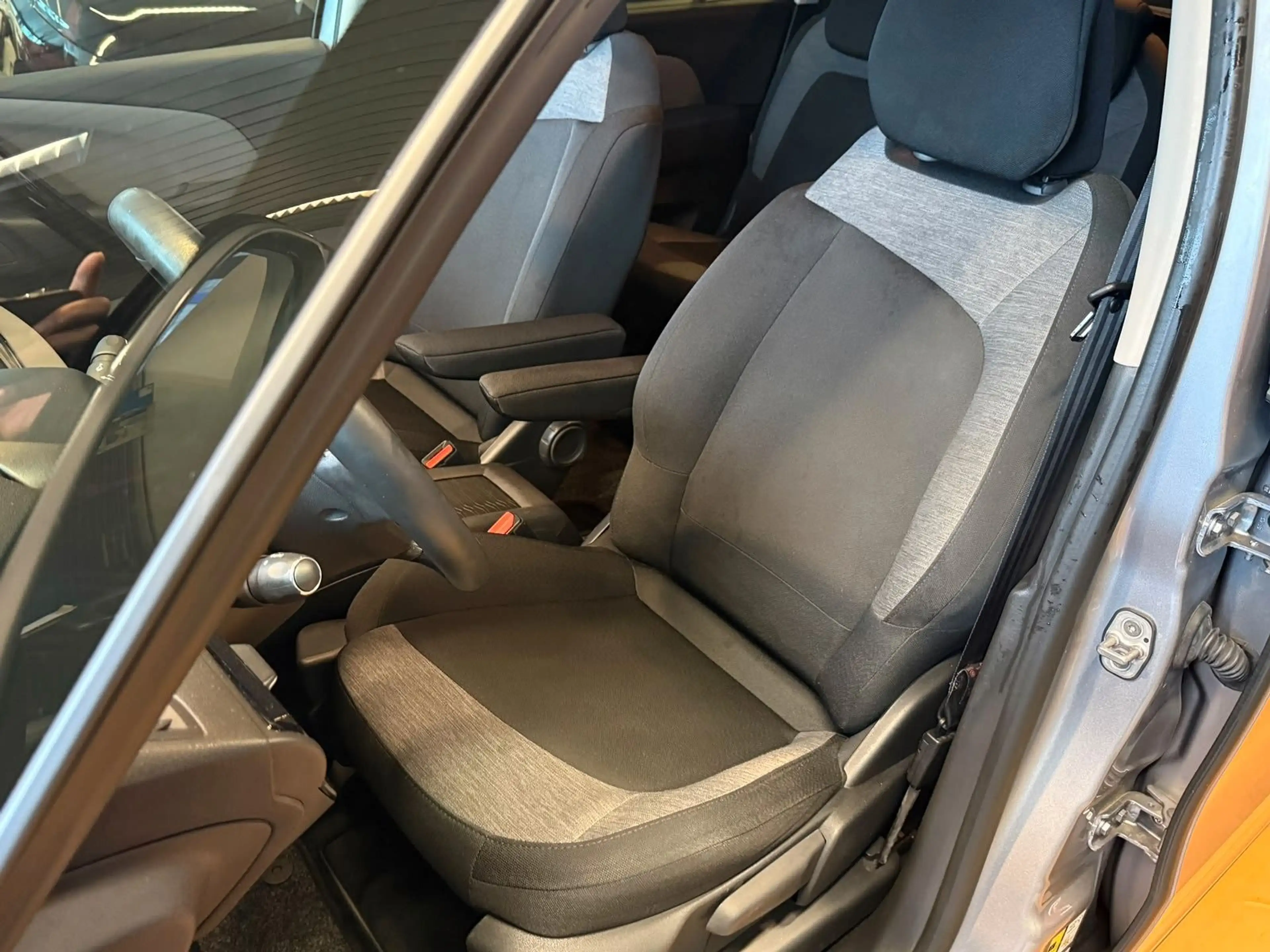 Citroen Grand C4 Picasso /Spacetourer Selection 7 Sitzer — photo 8