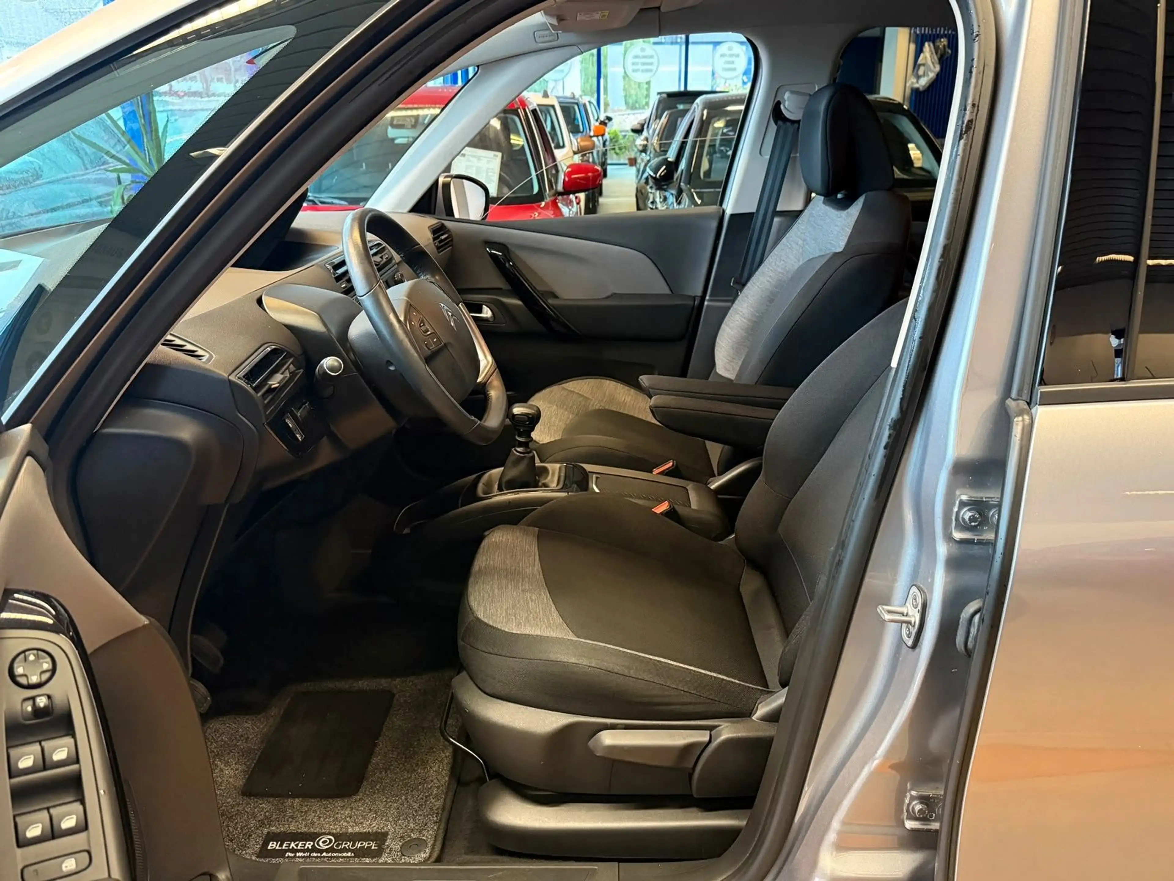 Citroen Grand C4 Picasso /Spacetourer Selection 7 Sitzer — photo 9