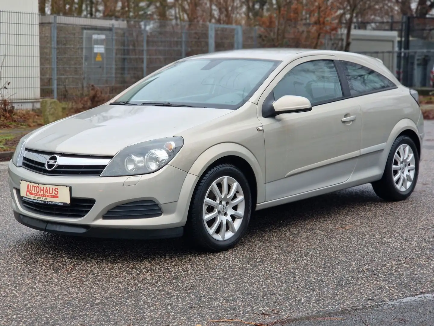 Opel Astra H GTC Edition Plus - 1