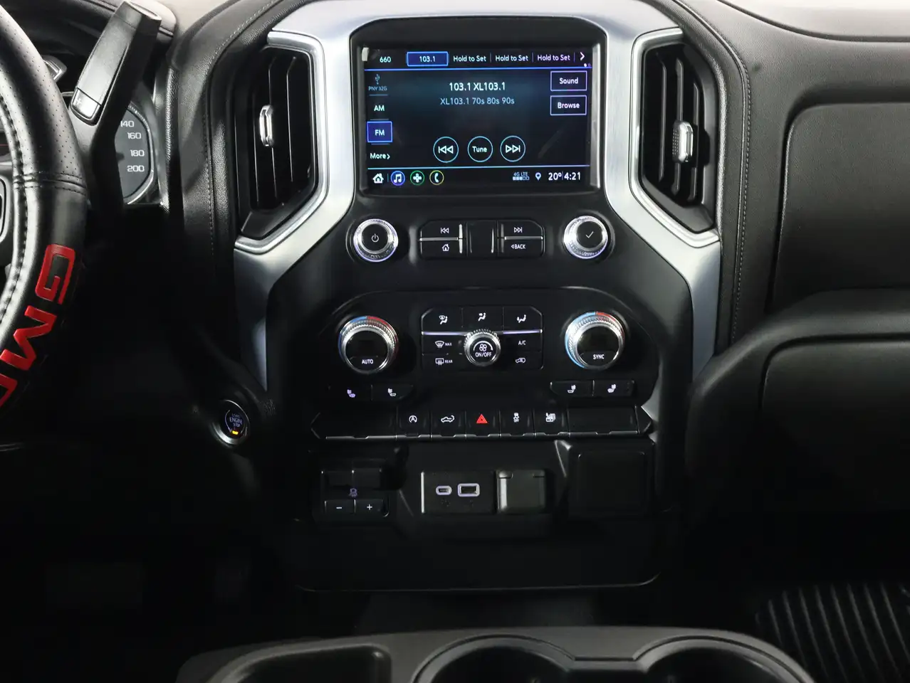 GMC Sierra 1500 снимка GMC Sierra 1500