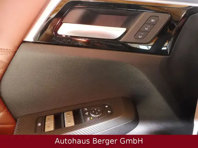 Mitsubishi Outlander view 15
