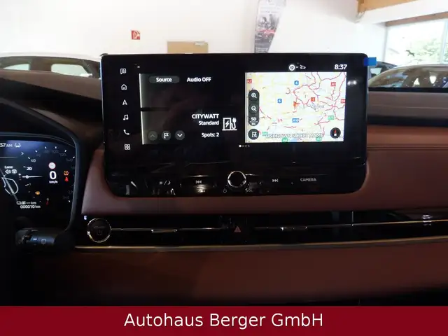 Mitsubishi Outlander view 12