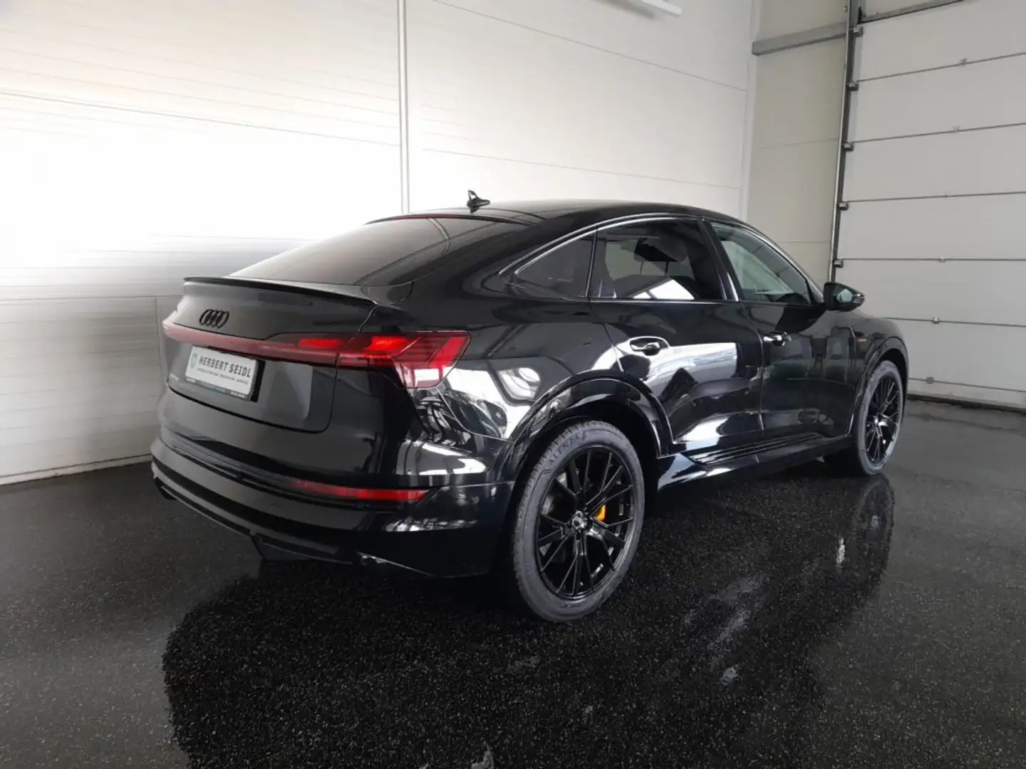 Audi e-tron SB 55 quattro S-LINE BLACK EDITION *NP: 99.646,- / SKY / 21 ZOLL / SPORTLENKRAD / OPTIKPAKET* Schwarz - 2