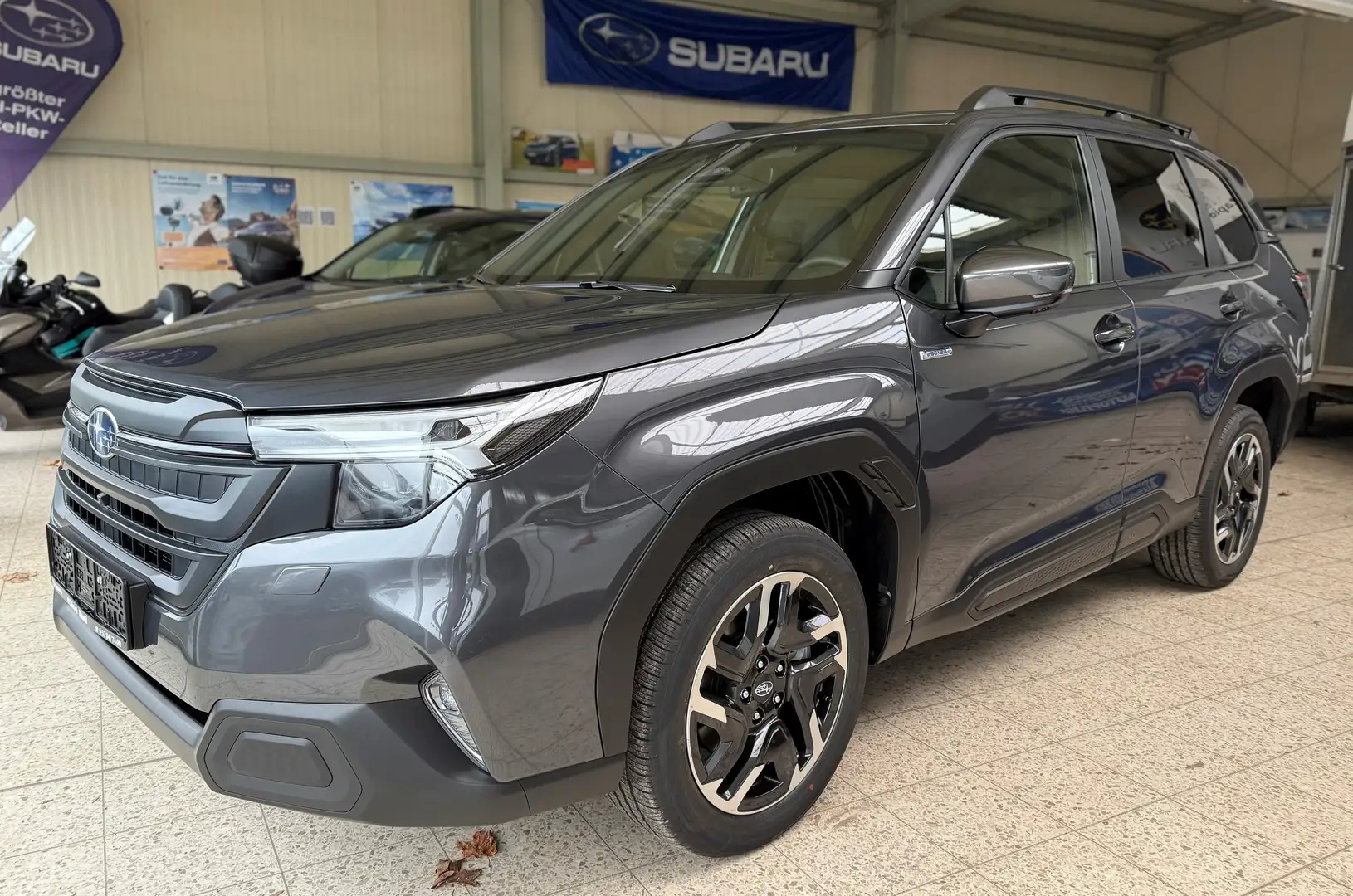 Subaru Forester Gris - 2