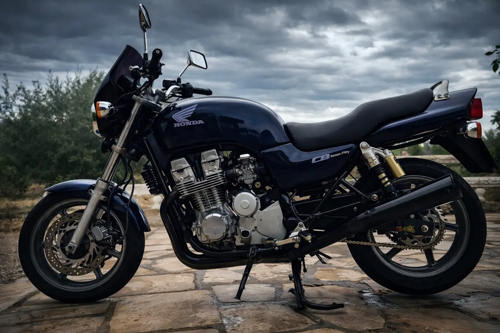 Honda CB 750 Azul Original - 1