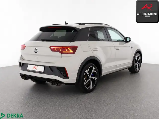 Volkswagen T-Roc view 5