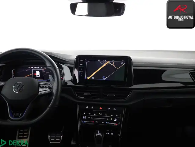 Volkswagen T-Roc view 9