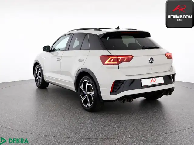 Volkswagen T-Roc view 3