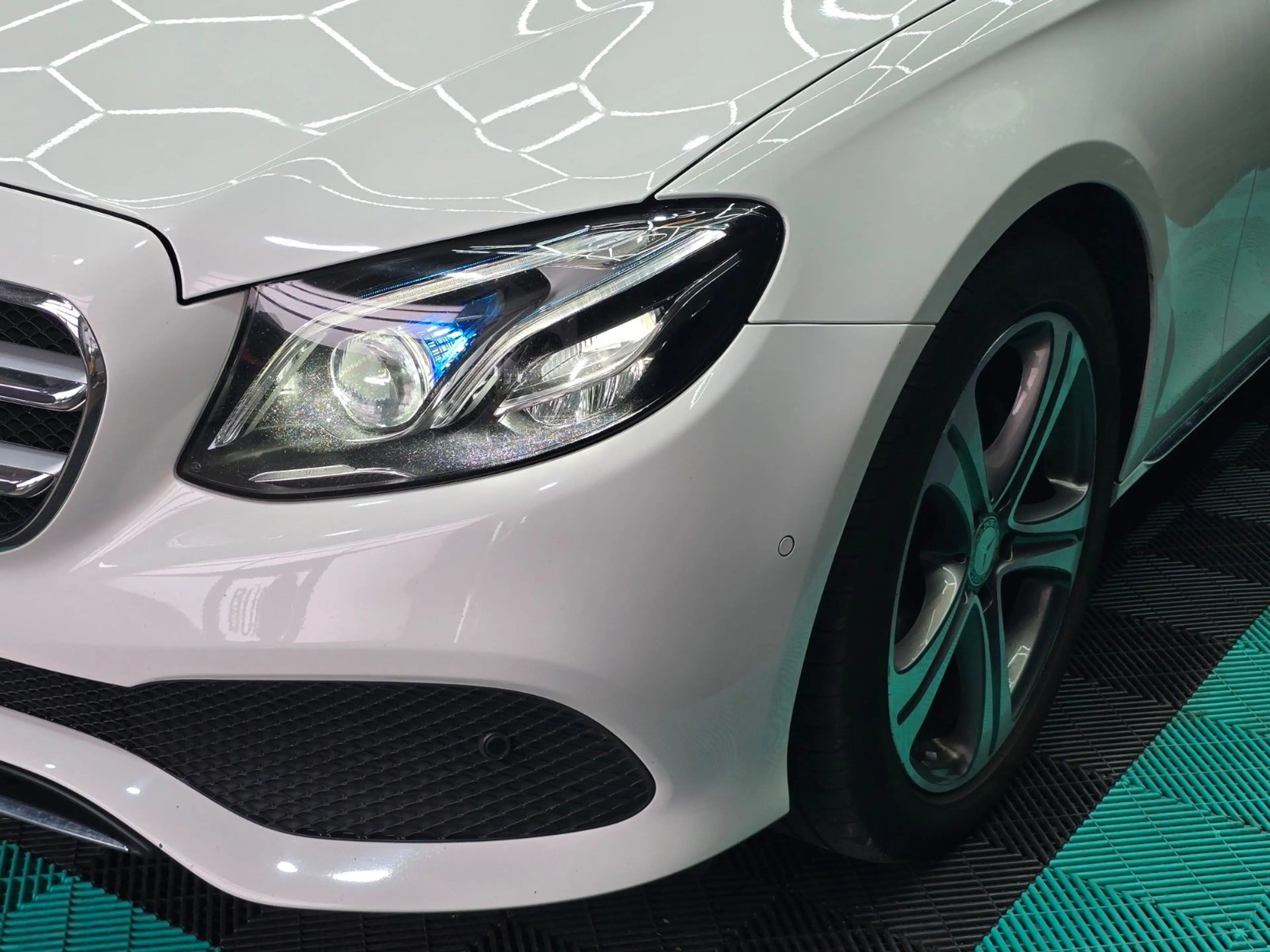 Mercedes-Benz E 200 E Limousine E 200 — photo 11