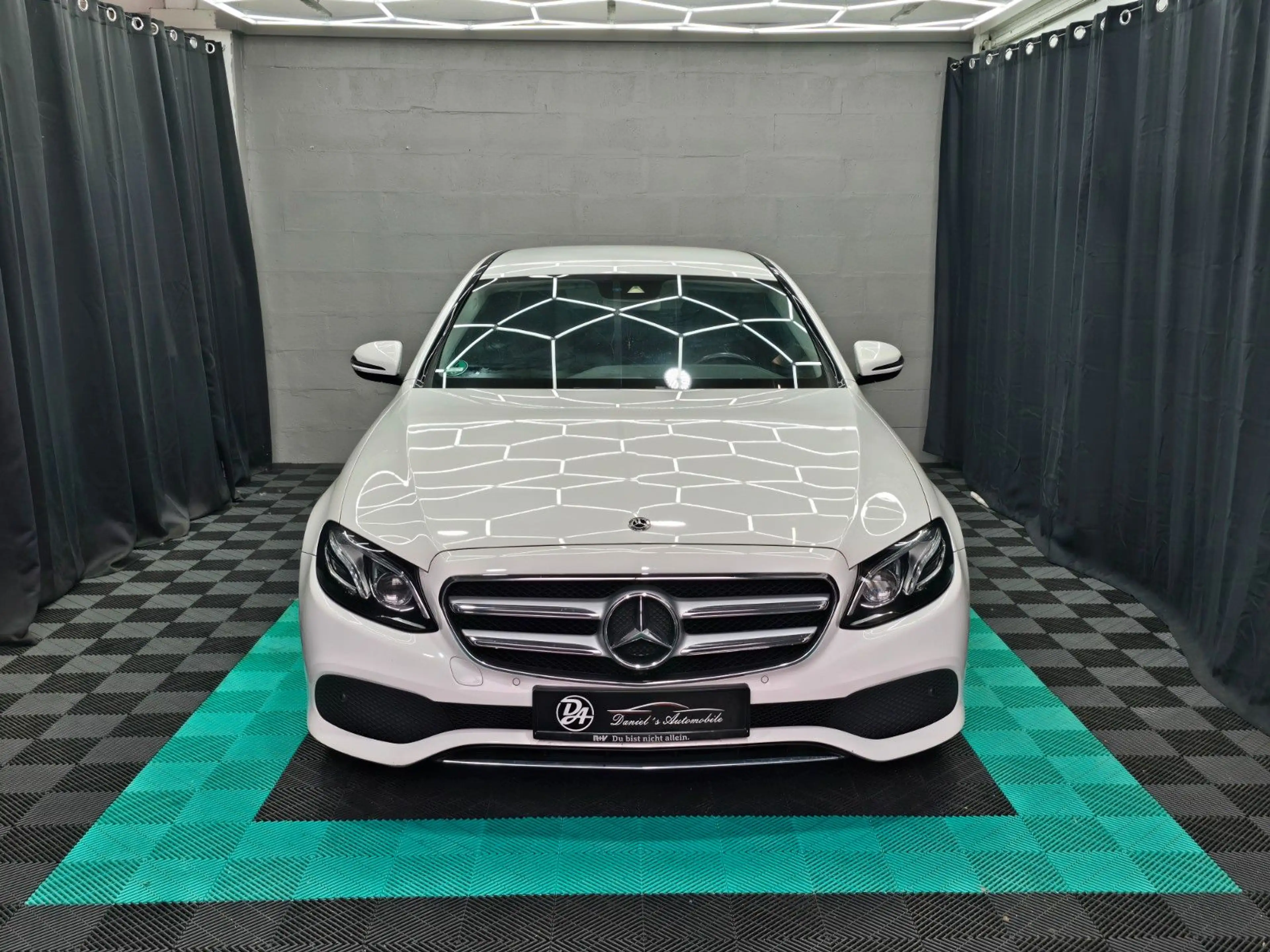 Mercedes-Benz E 200 E Limousine E 200