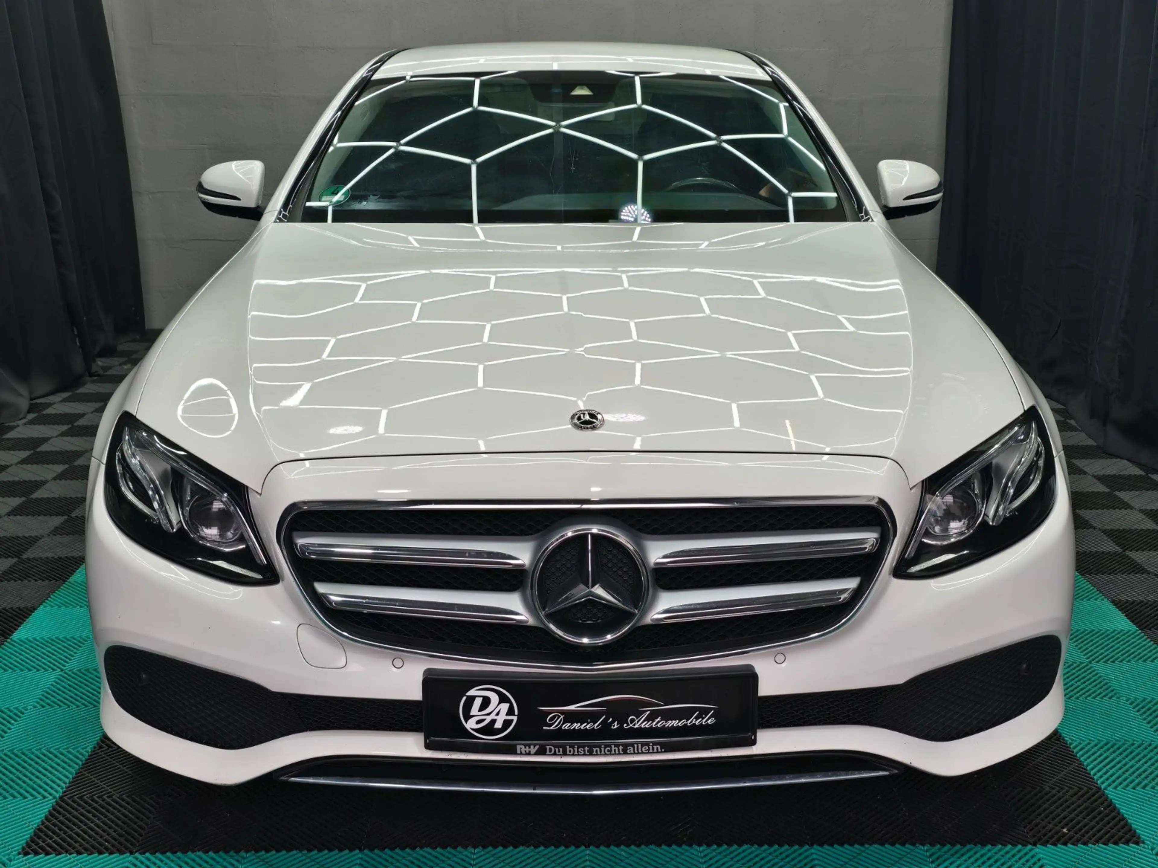 Mercedes-Benz E 200 E Limousine E 200 — photo 2