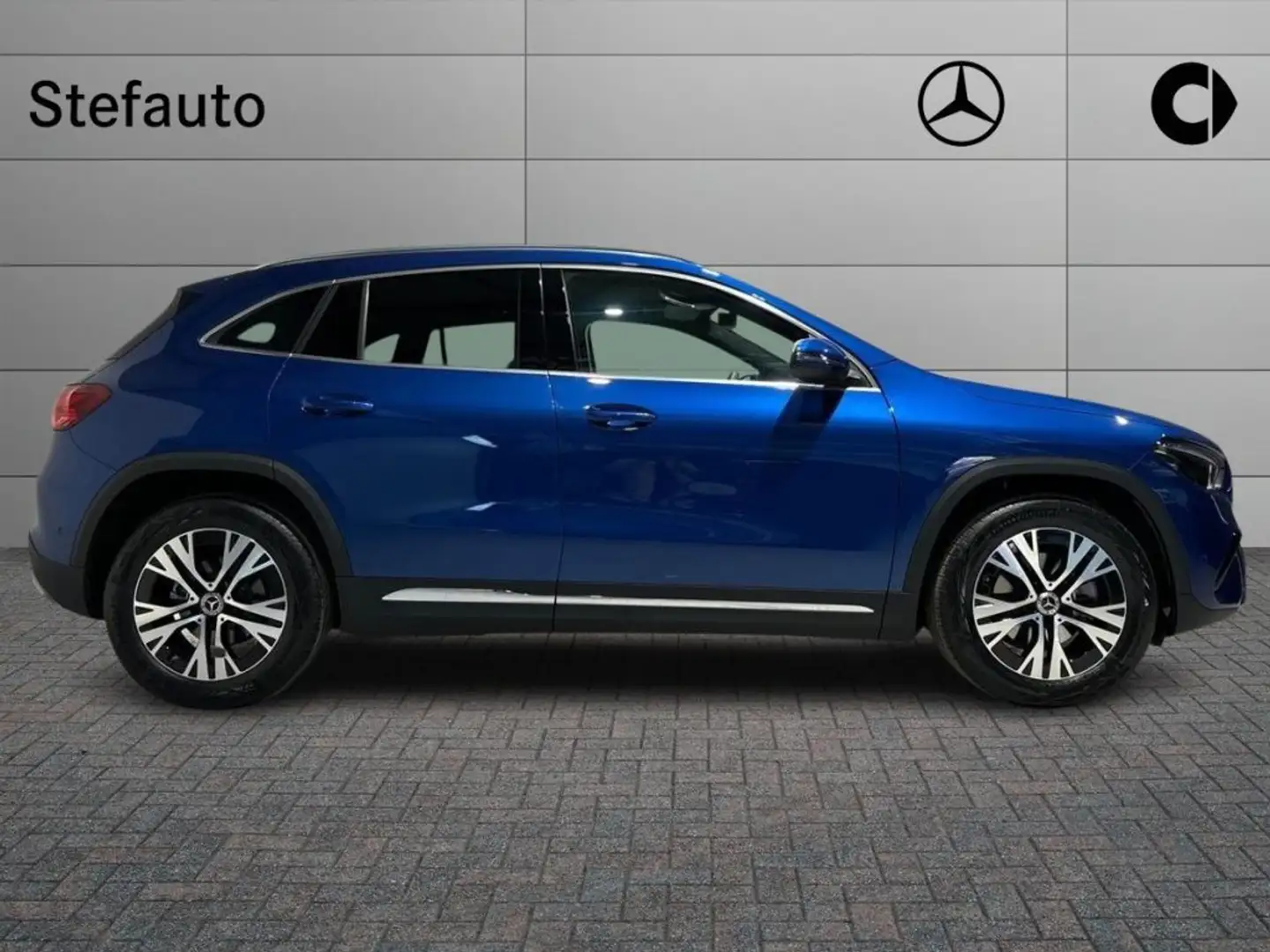 Mercedes-Benz GLA 200 d Automatic Progressive Advanced Blu/Azzurro - 2