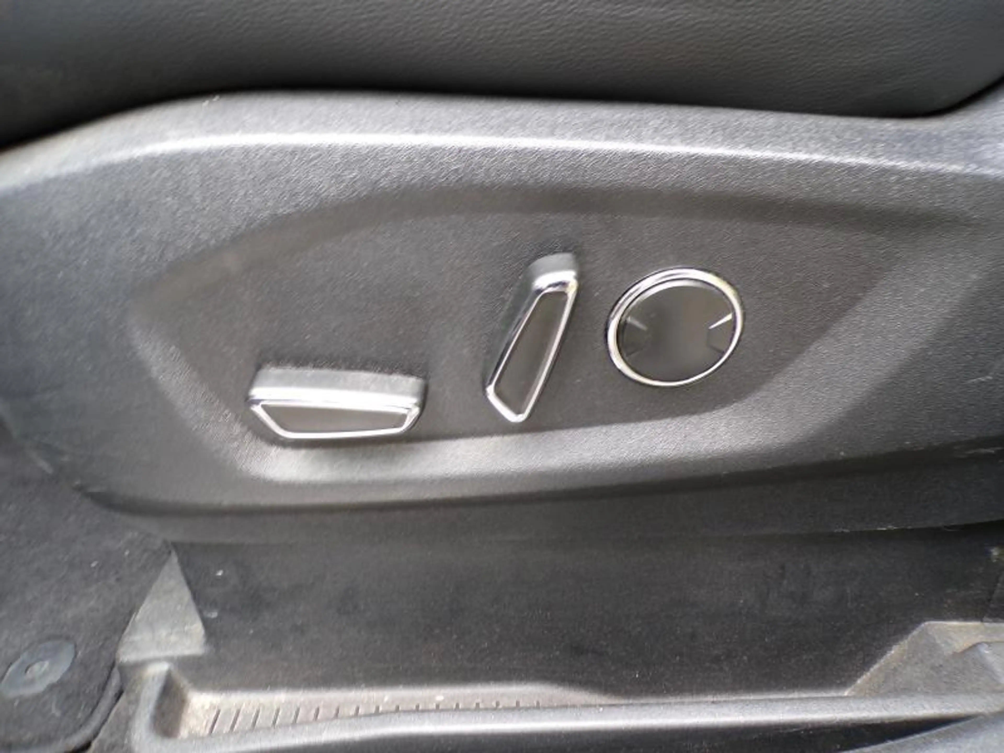 Ford Galaxy 1.5i 160cv 7 Places Gris 05/16 Airco GPS Camera — photo 11