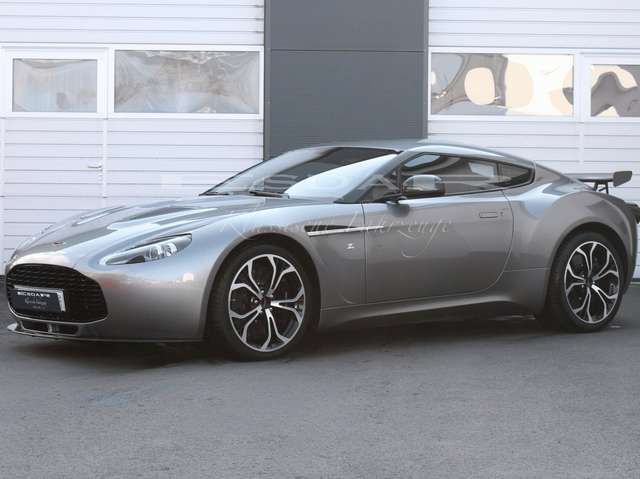 Imagine Aston Martin V12 Zagato