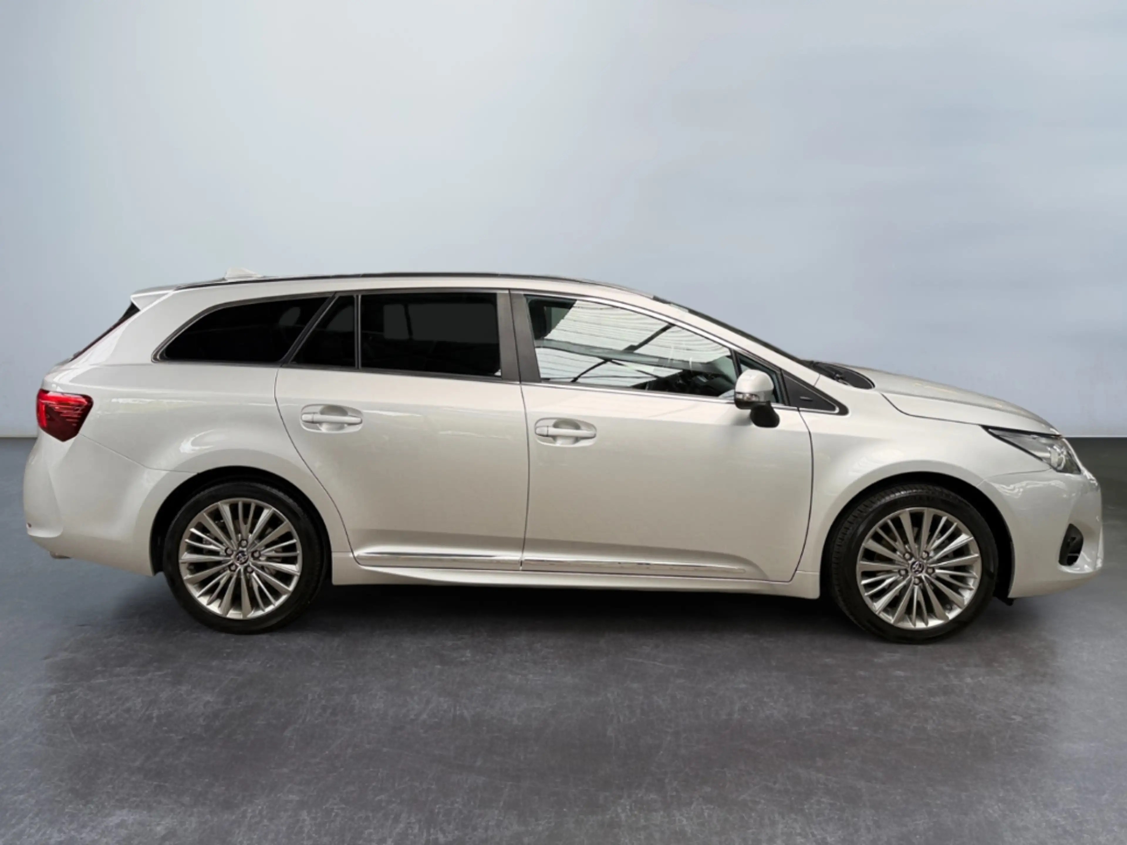 Toyota Avensis 1.8 TS Executive *Bi-LED*Pano*Leder*HiFi* — photo 9