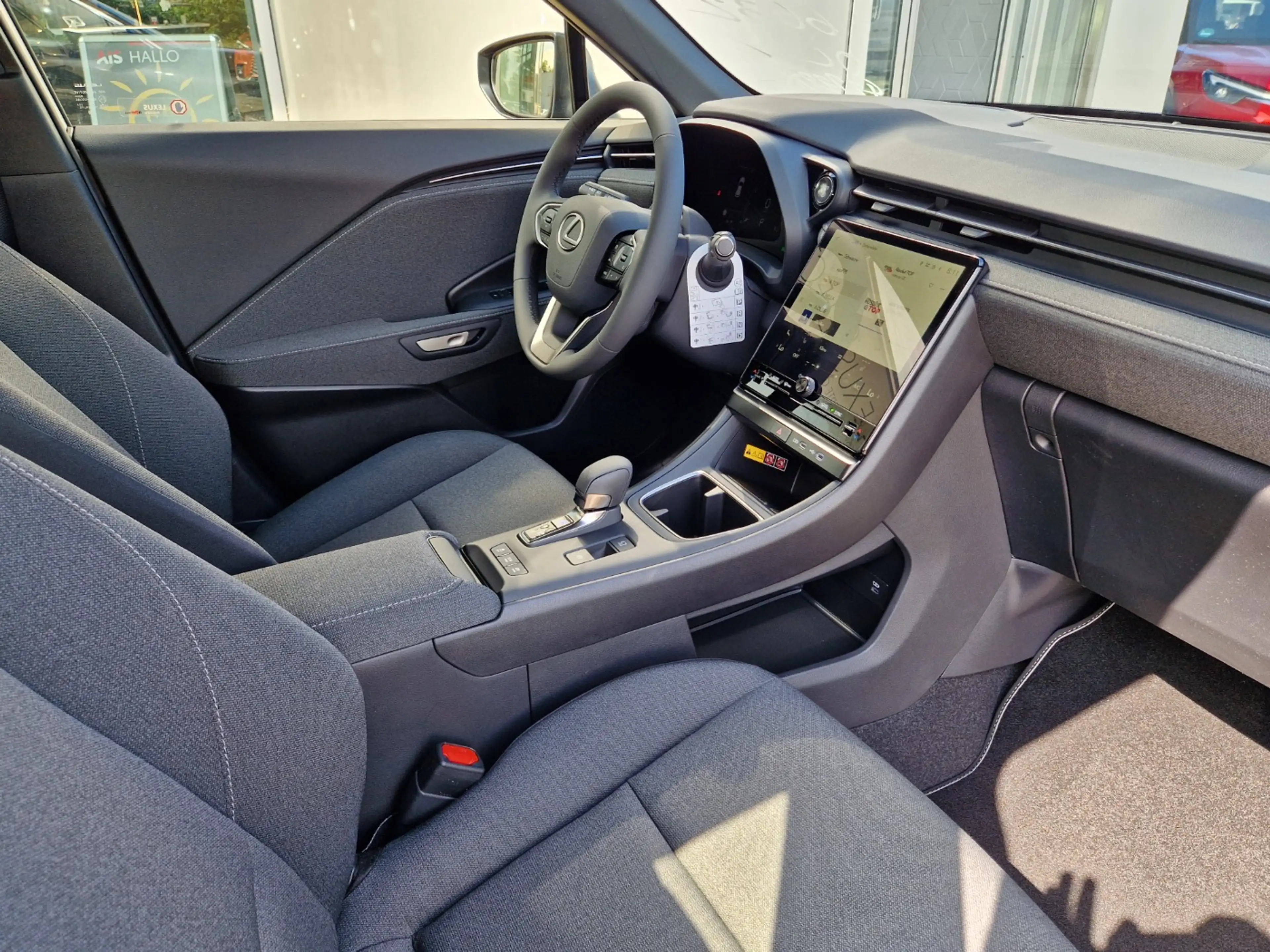 Lexus LBX 1,5 FWD Komfort Paket ACC+LED+Navi+SHZ+Kam. — photo 11